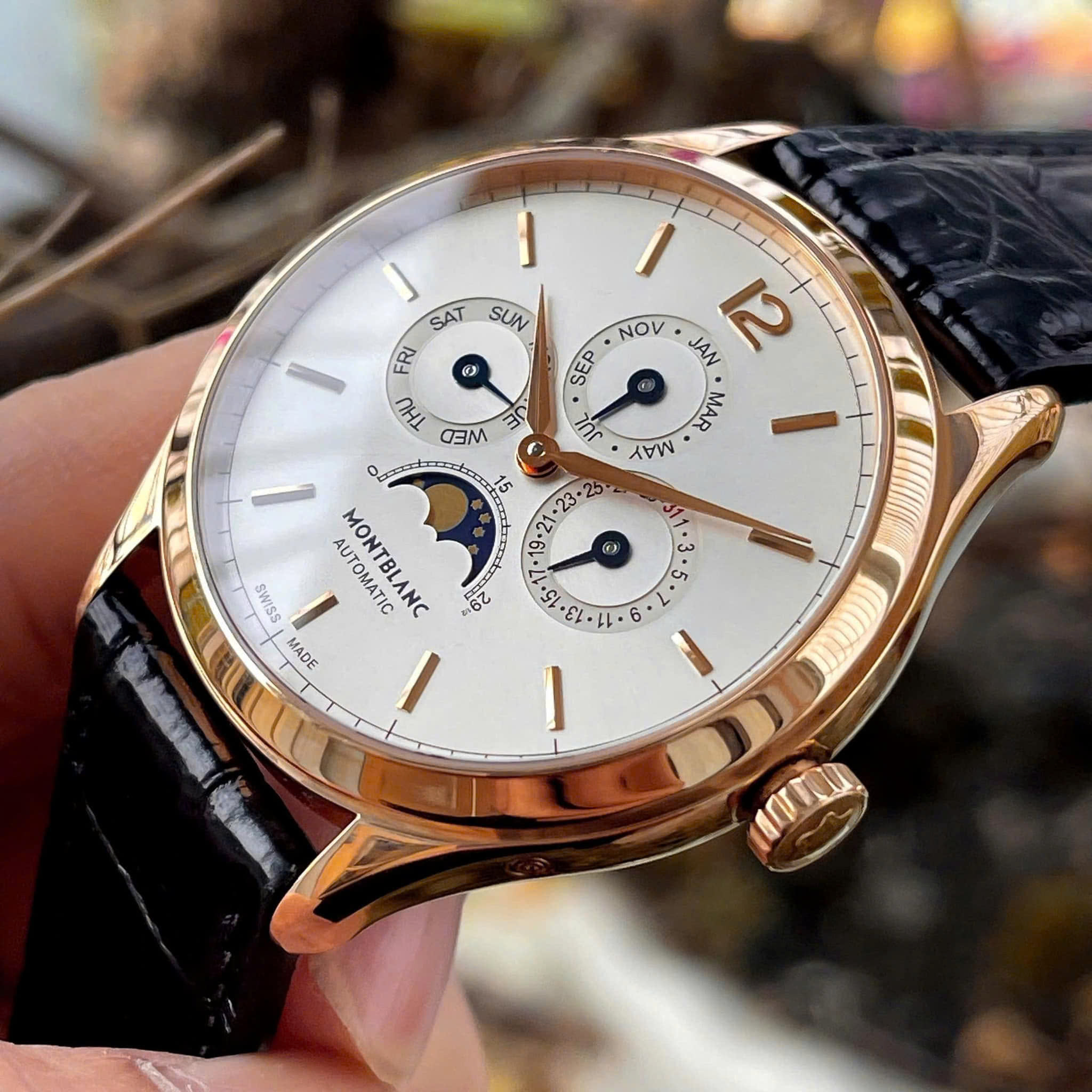 Đồng hồ Montblanc Heritage 112535 Chronométrie Quantième – Nghệ Thuật Thời Gian Trong Khối Vàng Nguyên Chất