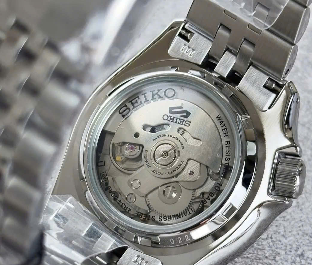 Đồng hồ Seiko Sport GMT SSK033K1 – Vượt Thời Gian, Khẳng Định Đẳng Cấp giá rẻ nhất thị trường