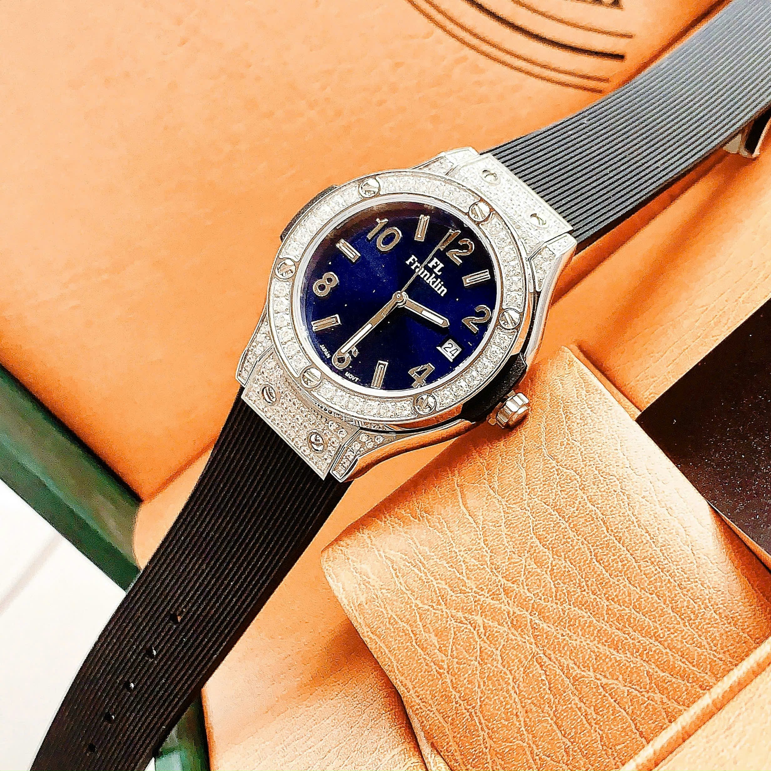 Đồng hồ nữ Franklin 35mm – Bộ Sưu Tập Mới Lấy Cảm Hứng Từ Hublot, Đẳng Cấp Và Hiện Đại