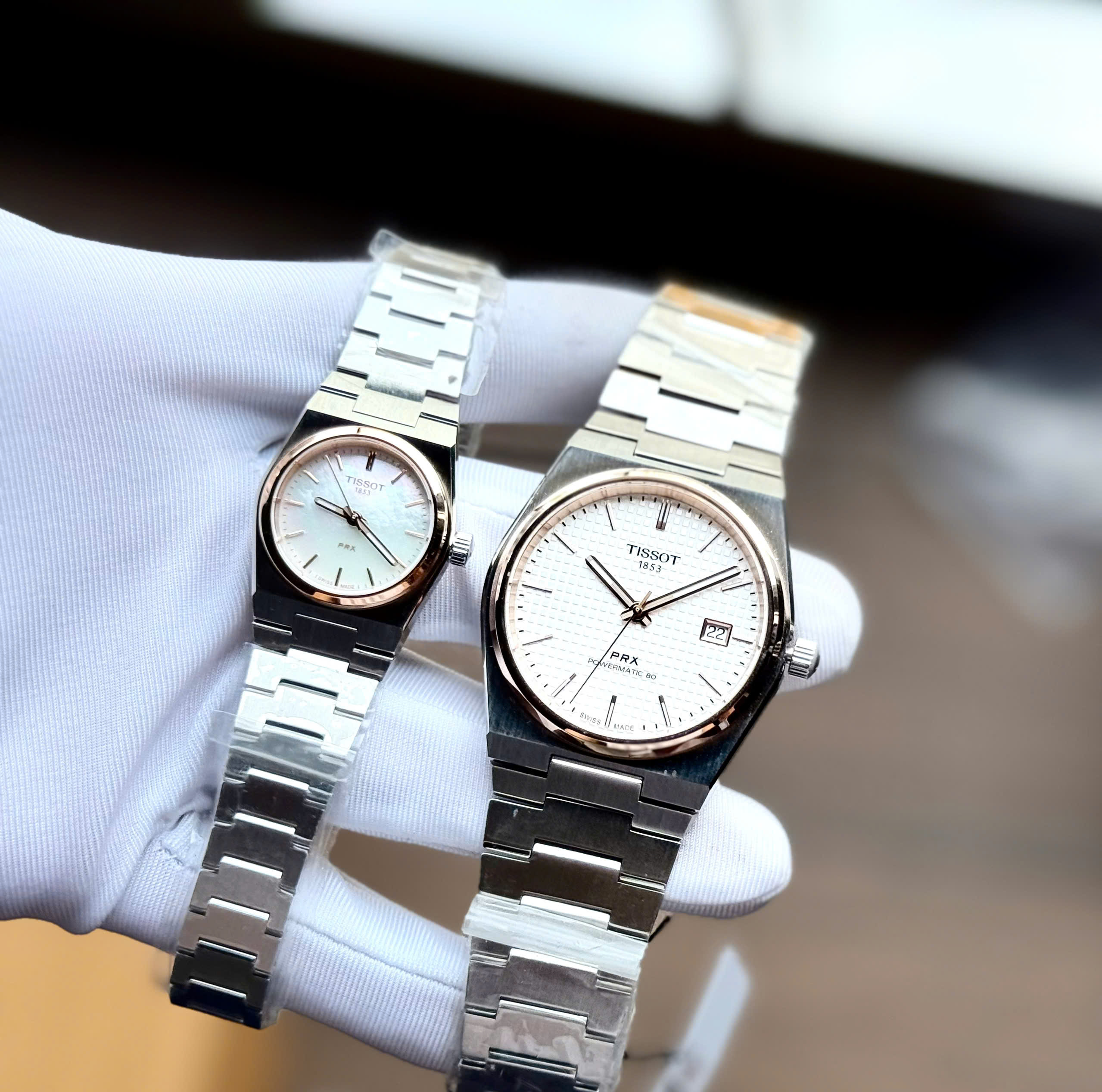 Đồng hồ Cặp đôi Tissot PRX Automatic 35mm – Huyền thoại trở lại, phiên bản hoàn hảo cho mọi cổ tay - Trắng: Model: T137.207.11.111.00 - Blue-Ice: Model: T137.207.11.351.00
