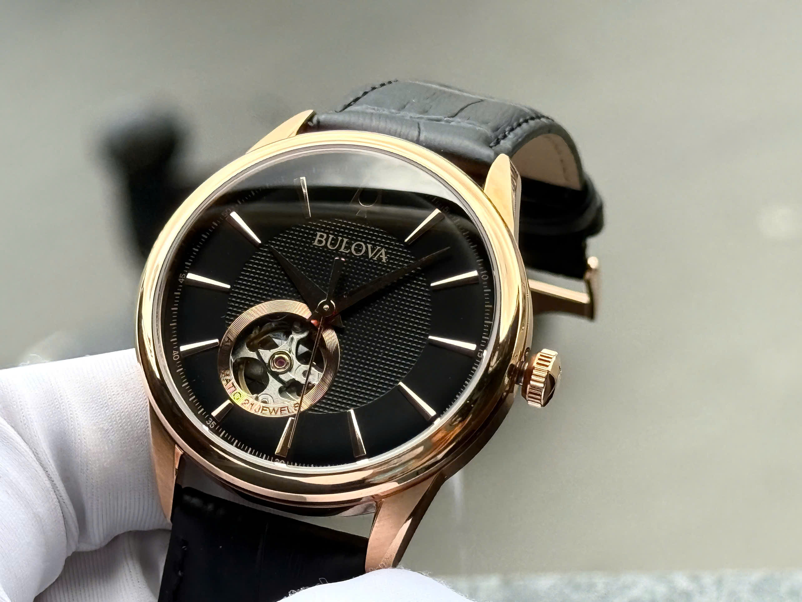 Đồng Hồ Nam Bulova Classic Automatic 97A140 – Lộ Cơ Độc Đáo, Sang Trọng Và Hiếm Gặp