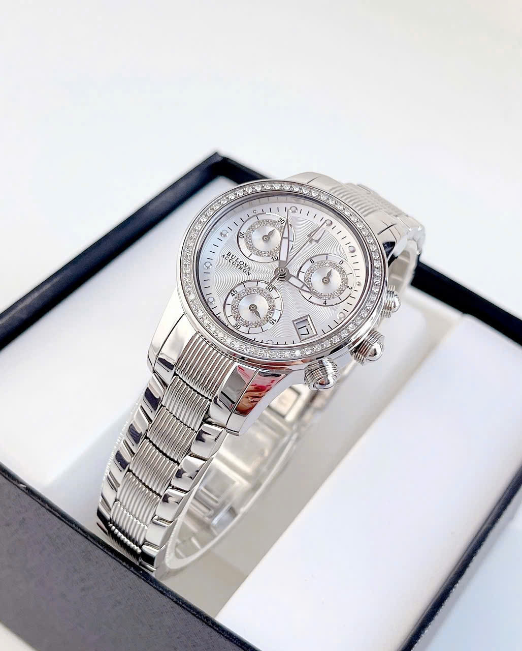 Đồng hồ Bulova Accutron 63R136 – Vẻ đẹp sang trọng chuẩn Swiss Made
