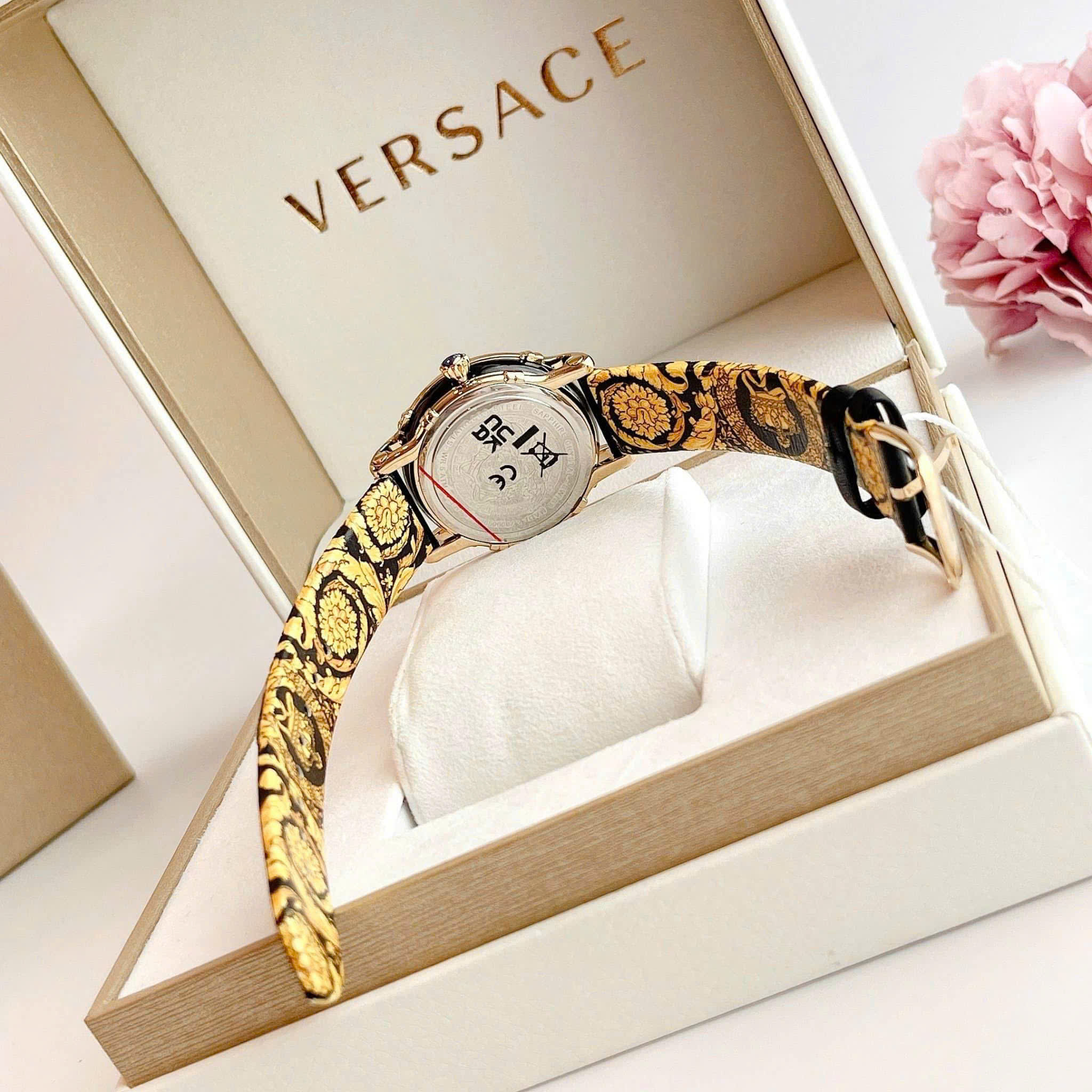 Đồng Hồ Versace Safety Pin – Biểu Tượng Đẳng Cấp Thời Trang Ý Cho Quý Cô Hiện Đại