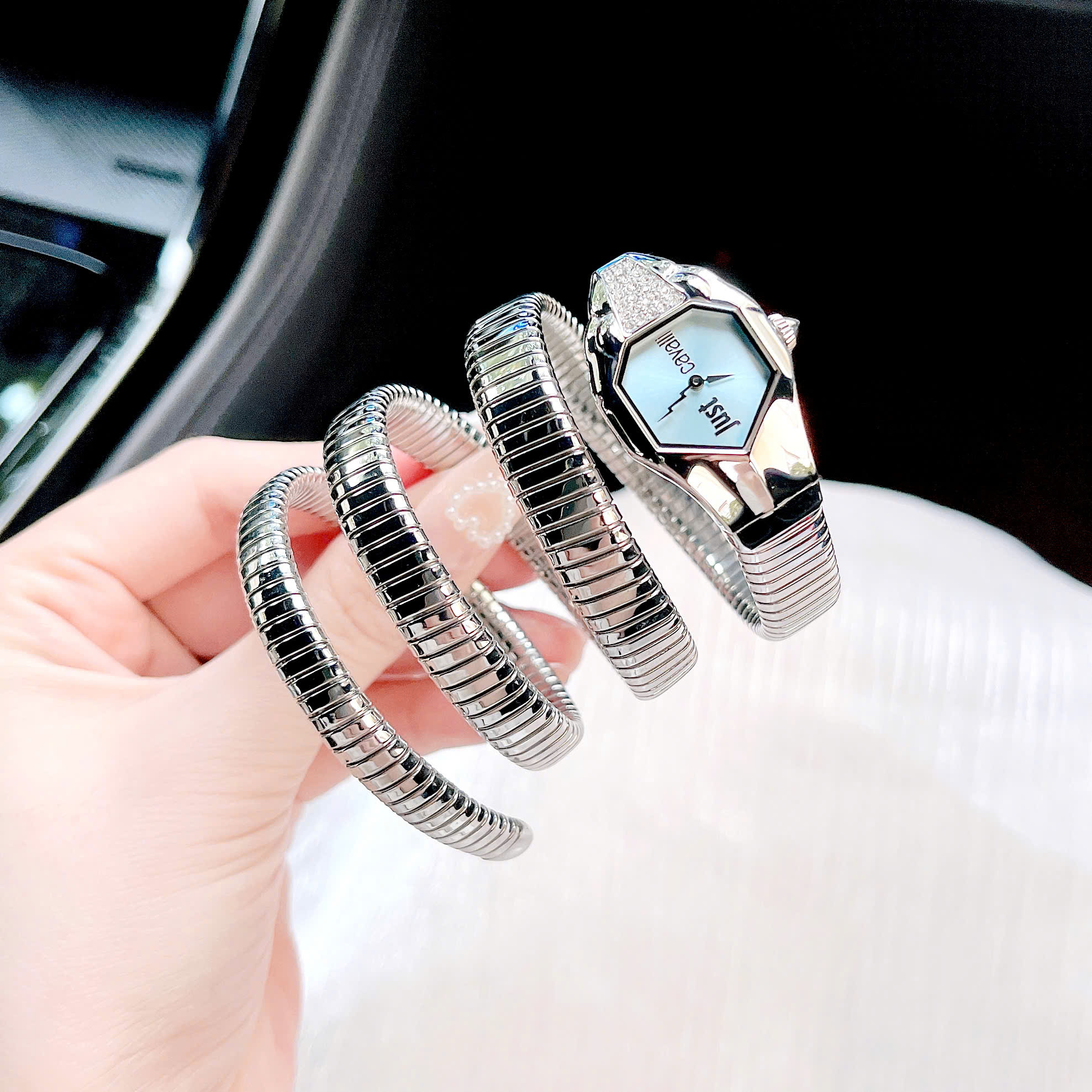 Đồng Hồ JUST CAVALLI 2025 – Thiết Kế Rắn Cao Cấp Dành Cho Quý Cô Sành Điệu