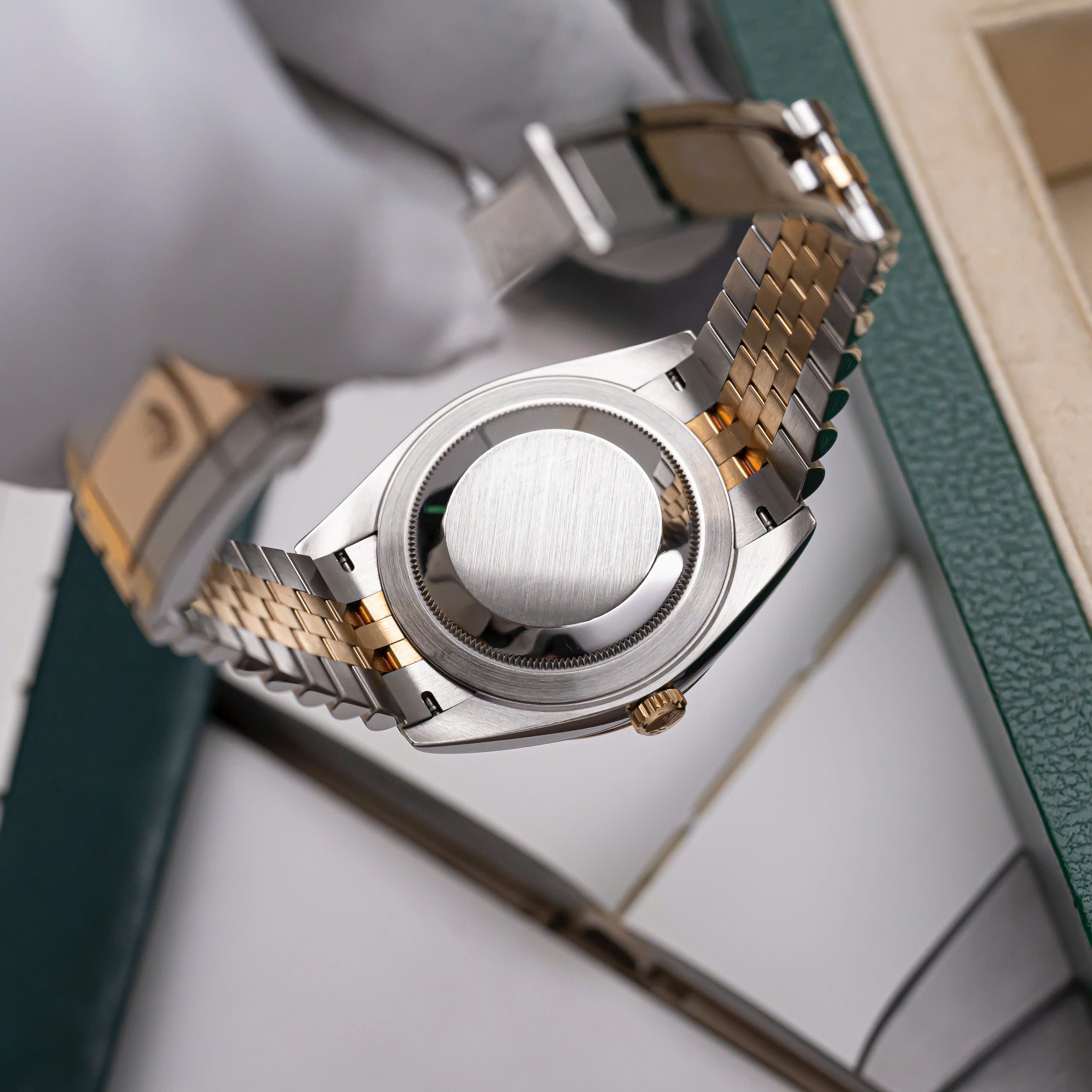 Đồng hồ Rolex Datejust 126333 Champagne Dial – Đỉnh Cao Của Sự Thanh Lịch