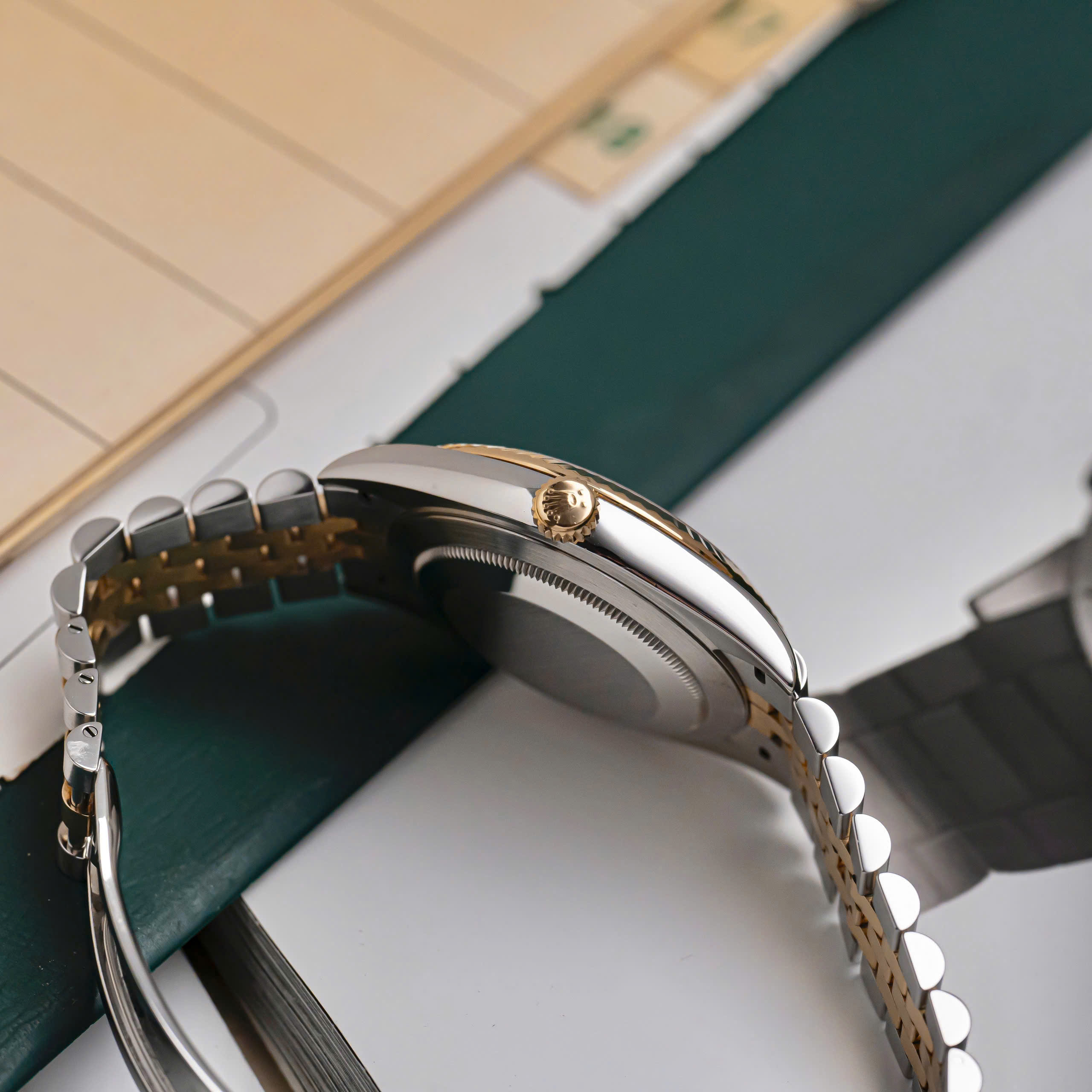 Đồng hồ Rolex Datejust 126333 Champagne Dial – Đỉnh Cao Của Sự Thanh Lịch