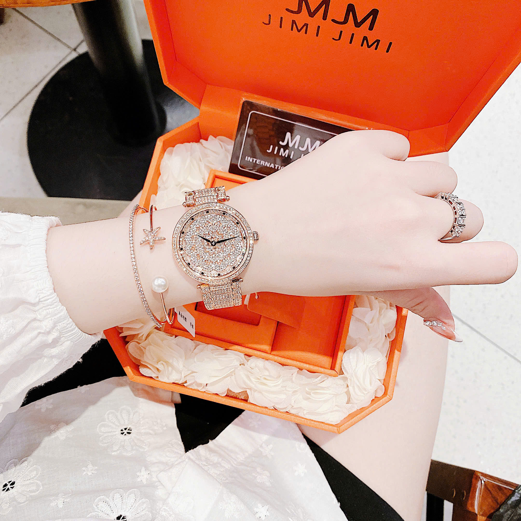 Đồng Hồ Nữ JIMI JIMI 86003 – Thiết Kế Hoa Hồng Xoay Độc Đáo, Nổi Bật Mọi Ánh Nhìn