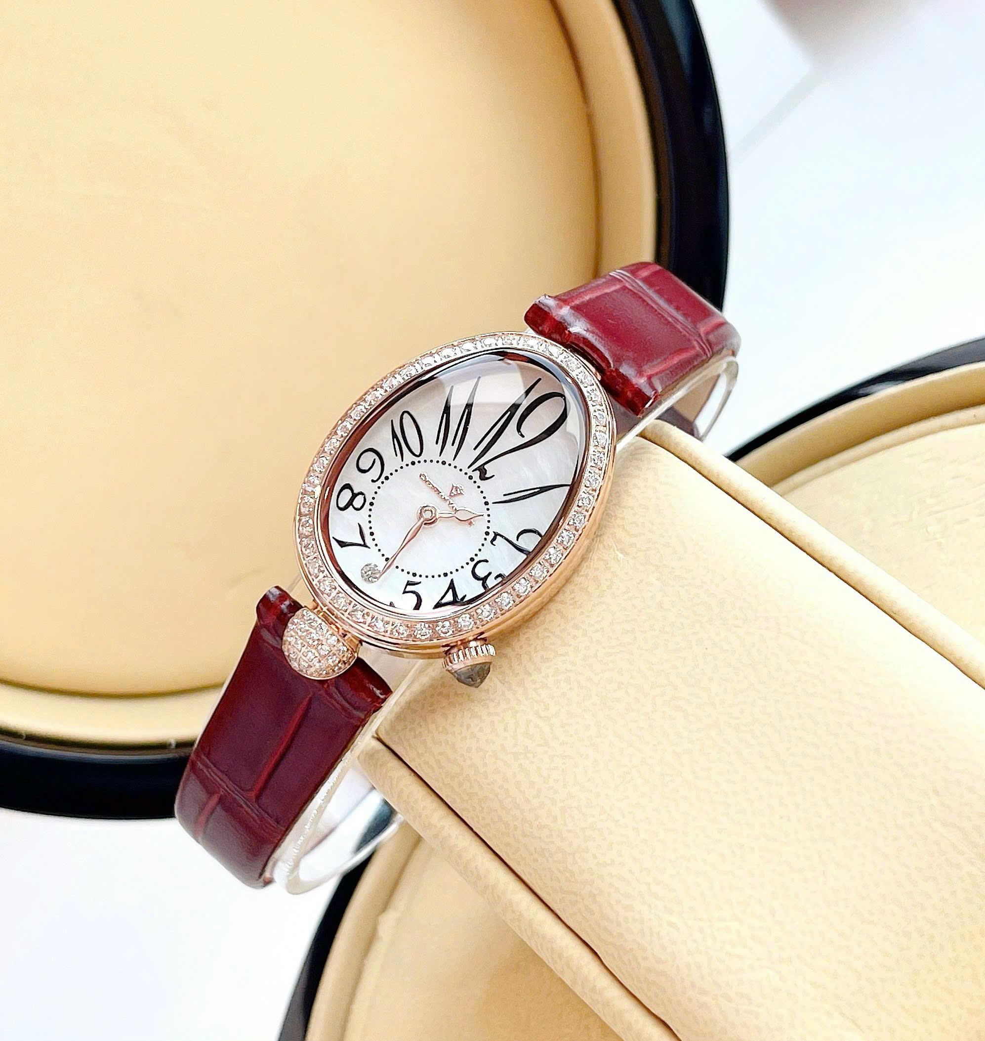 Đồng hồ Christian Van Sant Florentine – Vẻ đẹp kiêu sa tựa Breguet Reine
