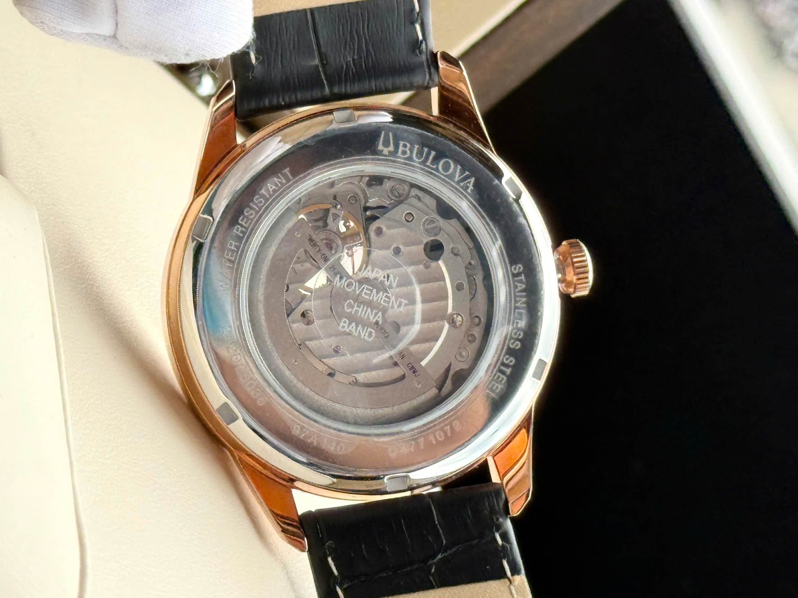 Đồng Hồ Nam Bulova Classic Automatic 97A140 – Lộ Cơ Độc Đáo, Sang Trọng Và Hiếm Gặp