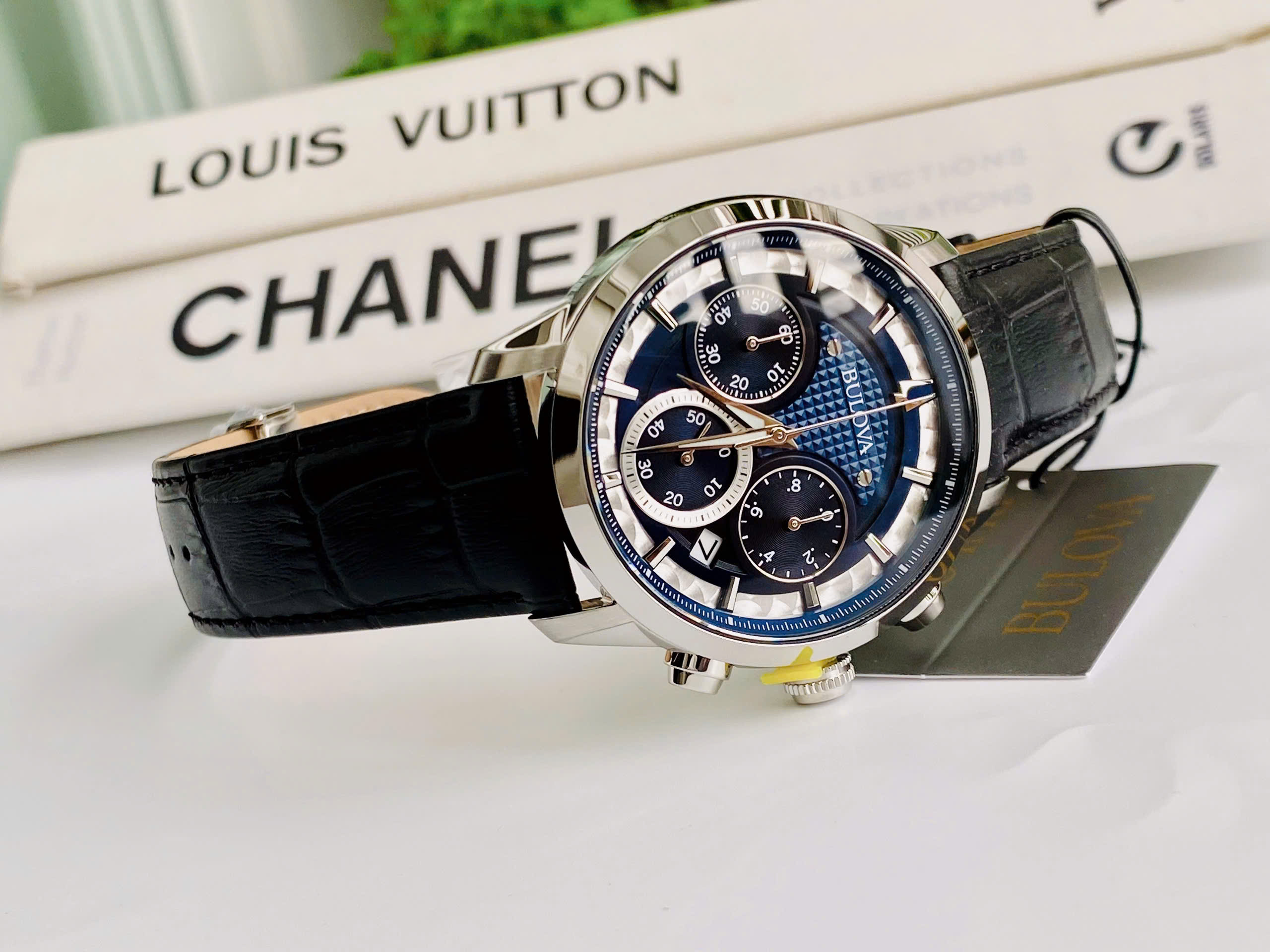 Đồng Hồ Bulova Chrono Sutton 97B420 – Biểu tượng của sự lịch lãm và sức mạnh hiện đại