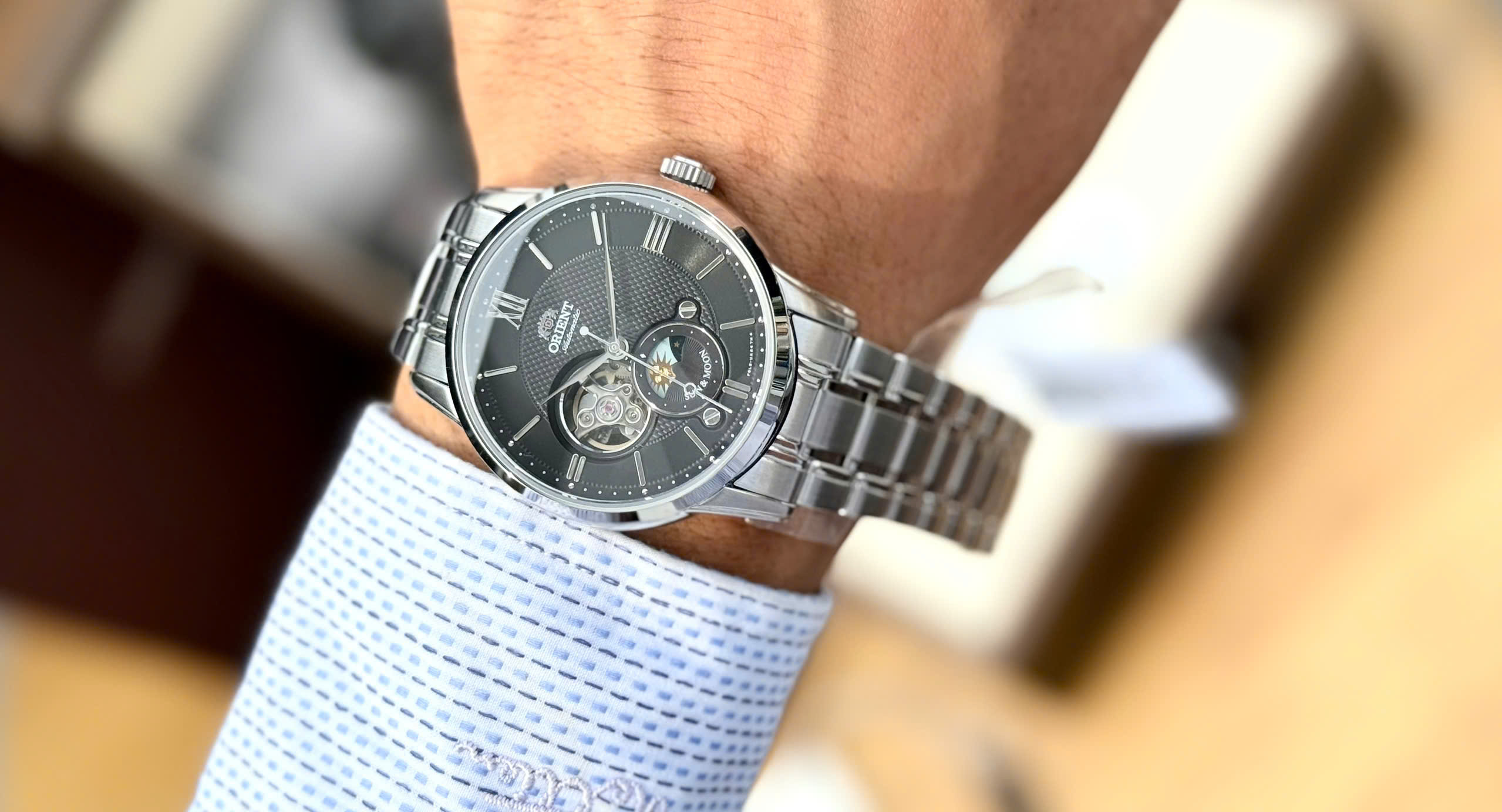 Đồng hồ Orient Open Heart Black Steel Sun & Moon Gen 4 RN-AS0001B – Tuyệt Phẩm Hiếm Gặp Cho Người Yêu Đồng Hồ Cơ