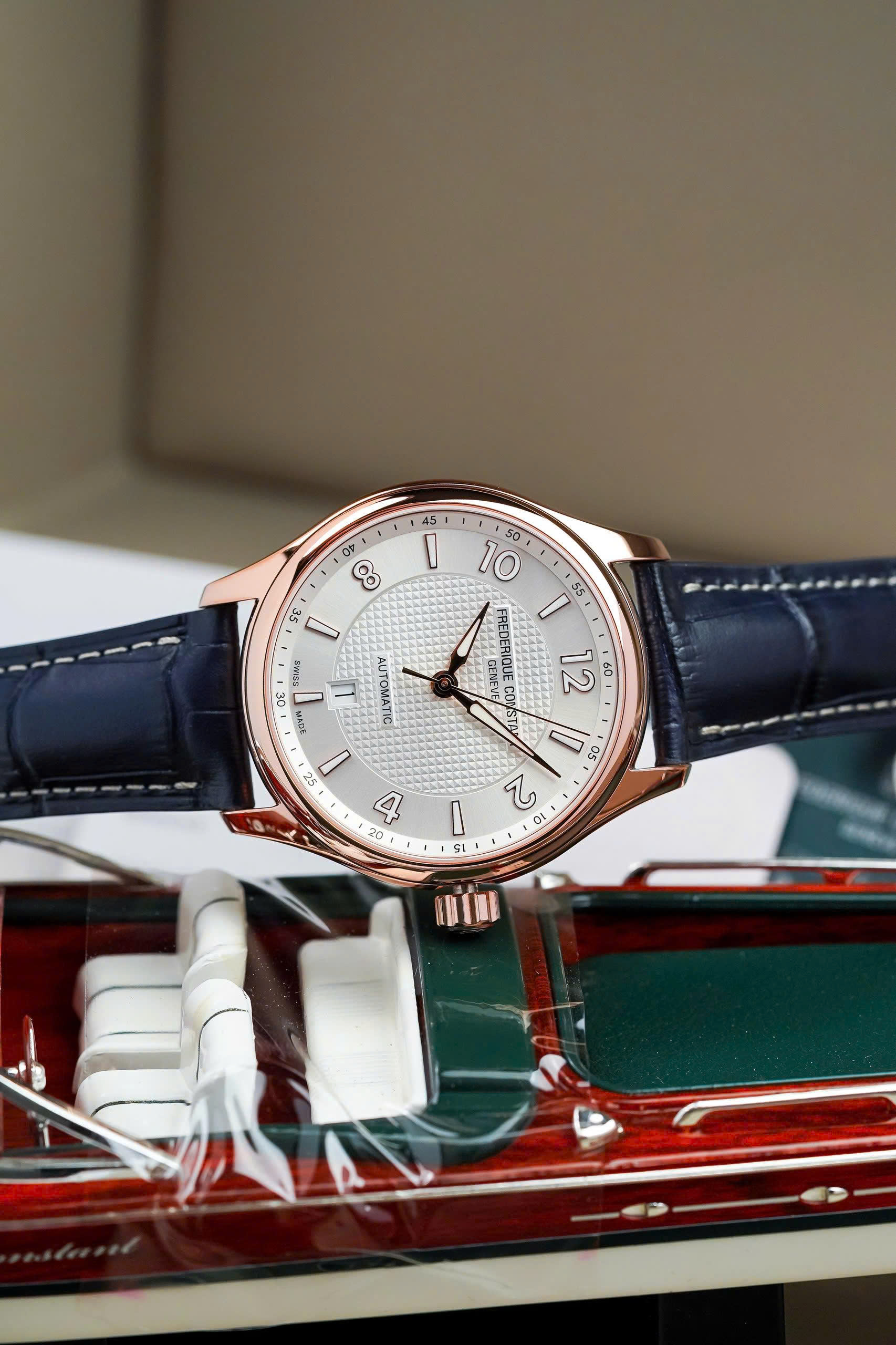 Đồng hồ Frederique Constant Classics Index Automatic Limited Edition FC-303RMS5B4 – Phiên bản giới hạn chỉ 888 chiếc, chuẩn sang trọng và đẳng cấp Thụy Sĩ