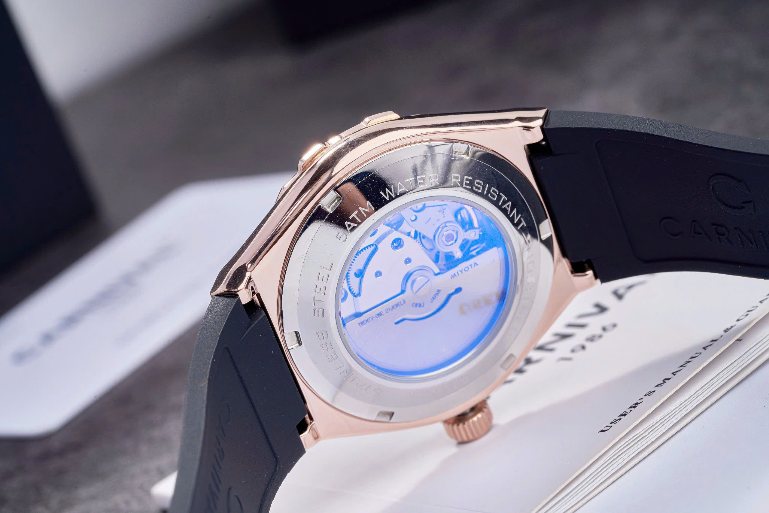 Đồng hồ Carnival 8168G-VH-DCS-DK Automatic – Sang trọng và đẳng cấp với mặt khảm trai viền Gold Rose