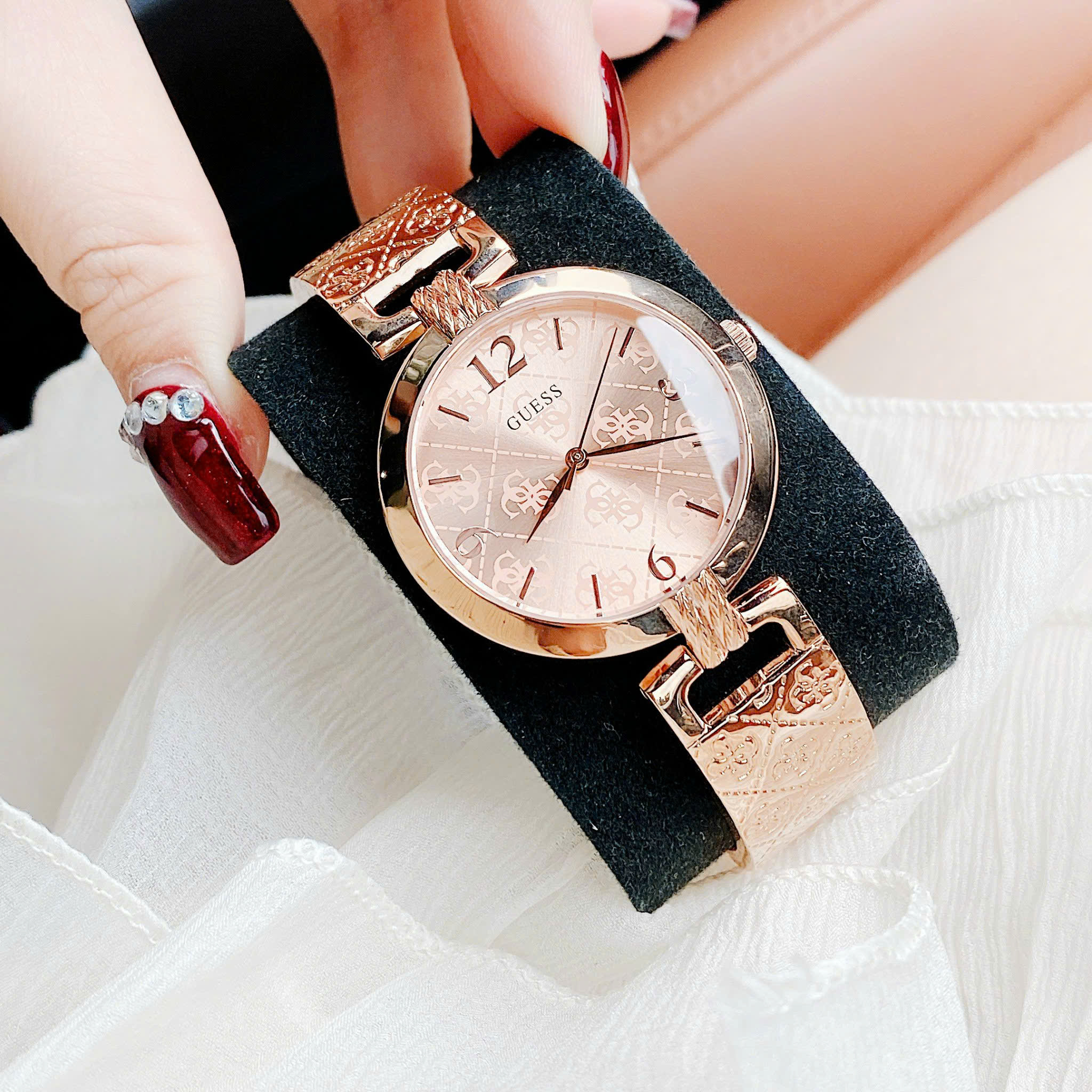 Đồng hồ nữ GUESS Women's G Luxe Gold Plated U1228L3 – Vẻ đẹp thời thượng từ phong cách châu Âu