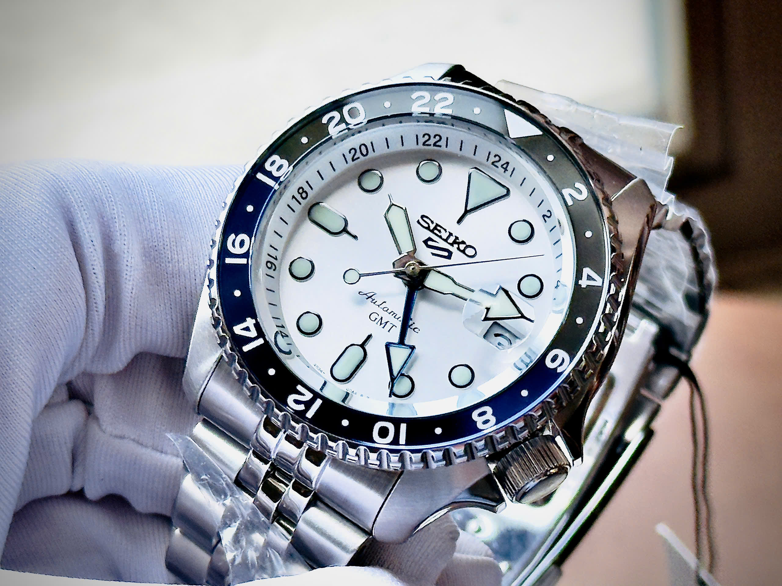 Đồng hồ Seiko Sport GMT SSK033K1 – Mạnh Mẽ Vượt Thời Gian