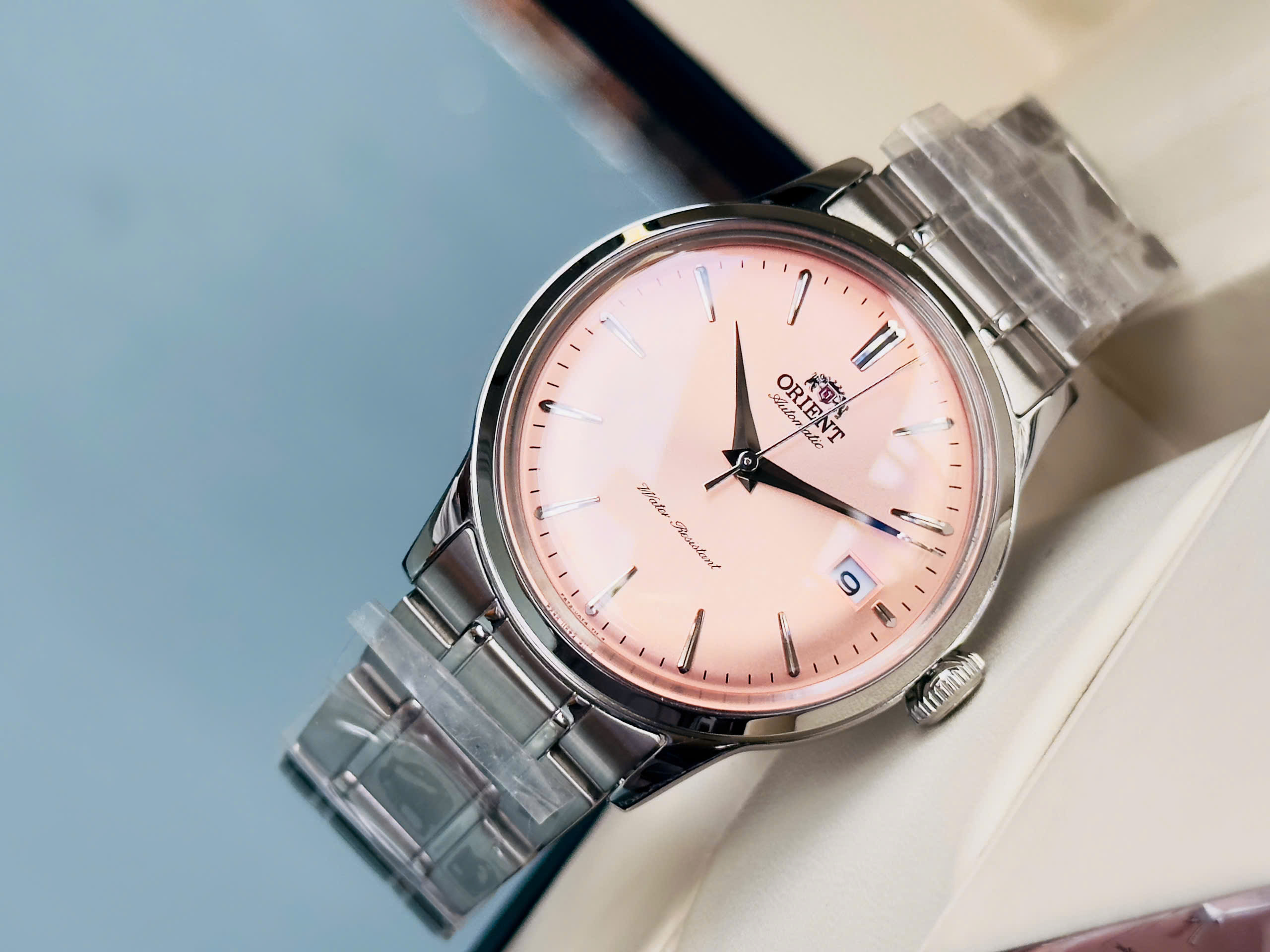 Đồng hồ Orient Bambino RA-AC0M11Y30B – Vẻ đẹp cổ điển dành cho cổ tay nhỏ