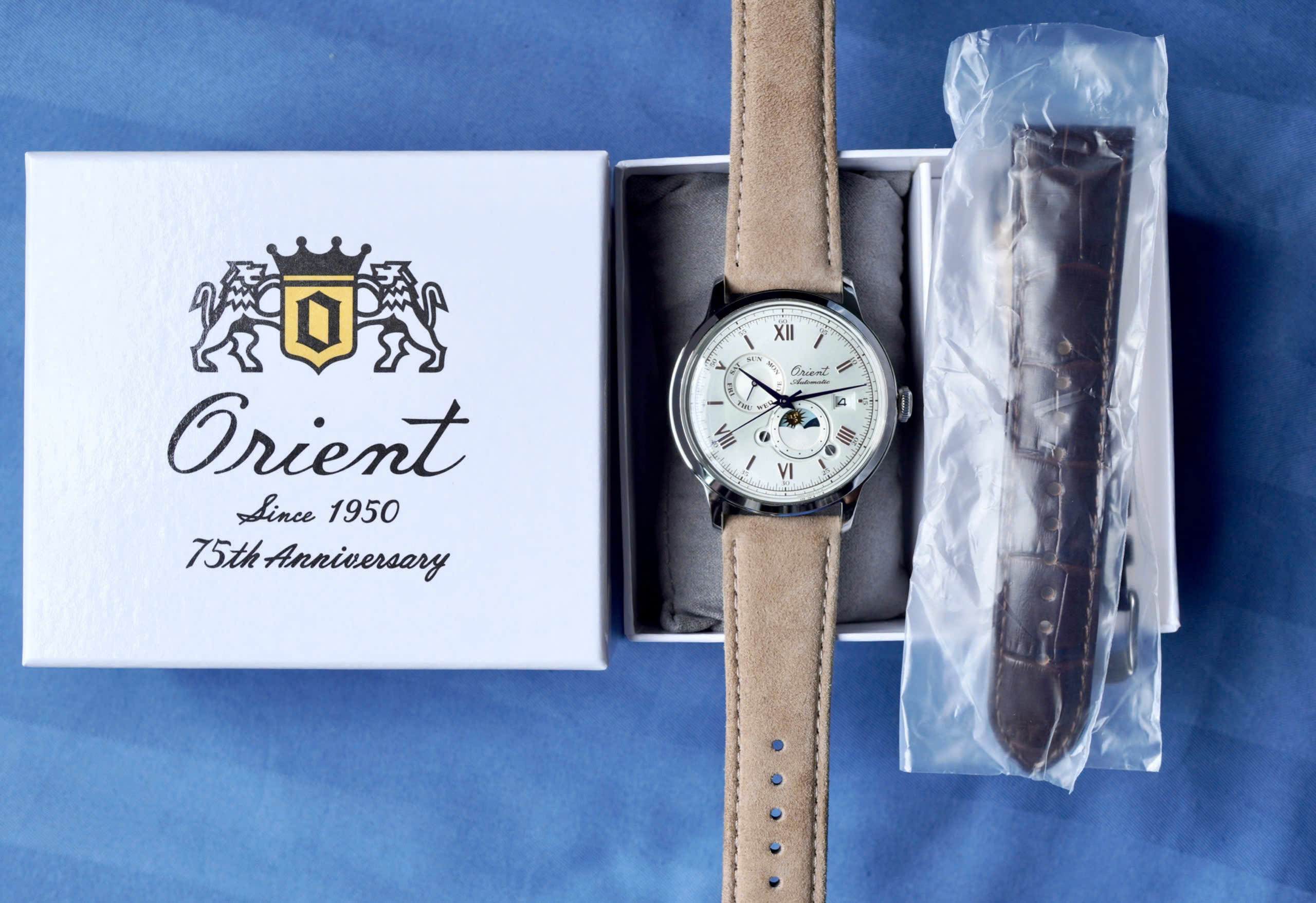 Orient Sun & Moon Bambino Gen 7 RA-AK0808S30B – Siêu phẩm kỷ niệm 75 năm, đỉnh cao nghệ thuật chế tác thời gian