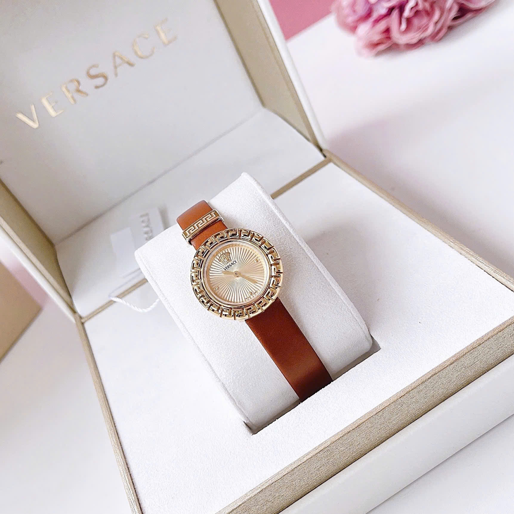 Đồng Hồ Versace La Greca New SS 2025 – Vẻ Đẹp Kinh Điển, Đậm Chất Thời Thượng