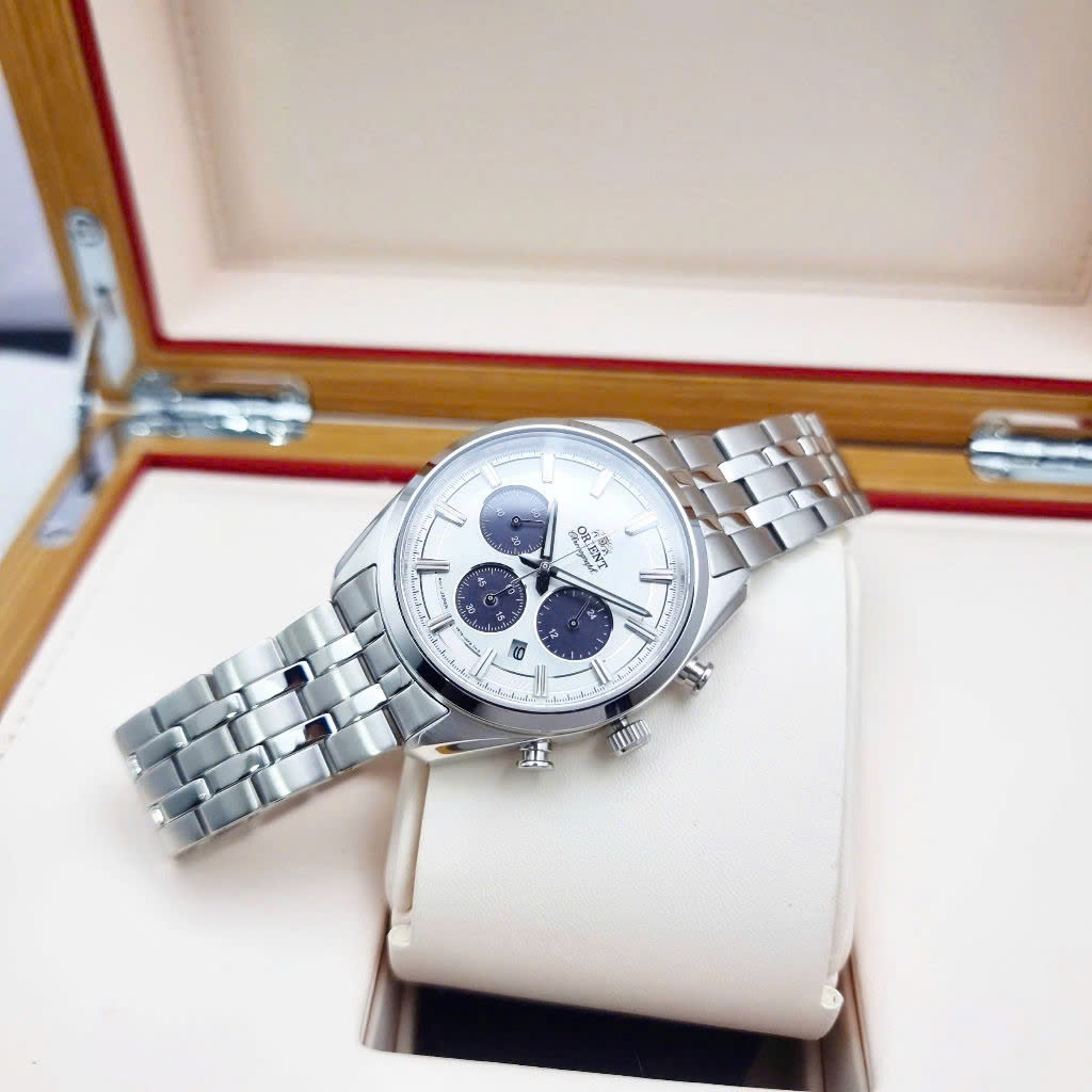 Đồng hồ Orient RA-TX0305S10B – Đồng Hồ Solar Chronograph Thép Trắng Mặt Trắng Sang Trọng và Thể Thao 2025
