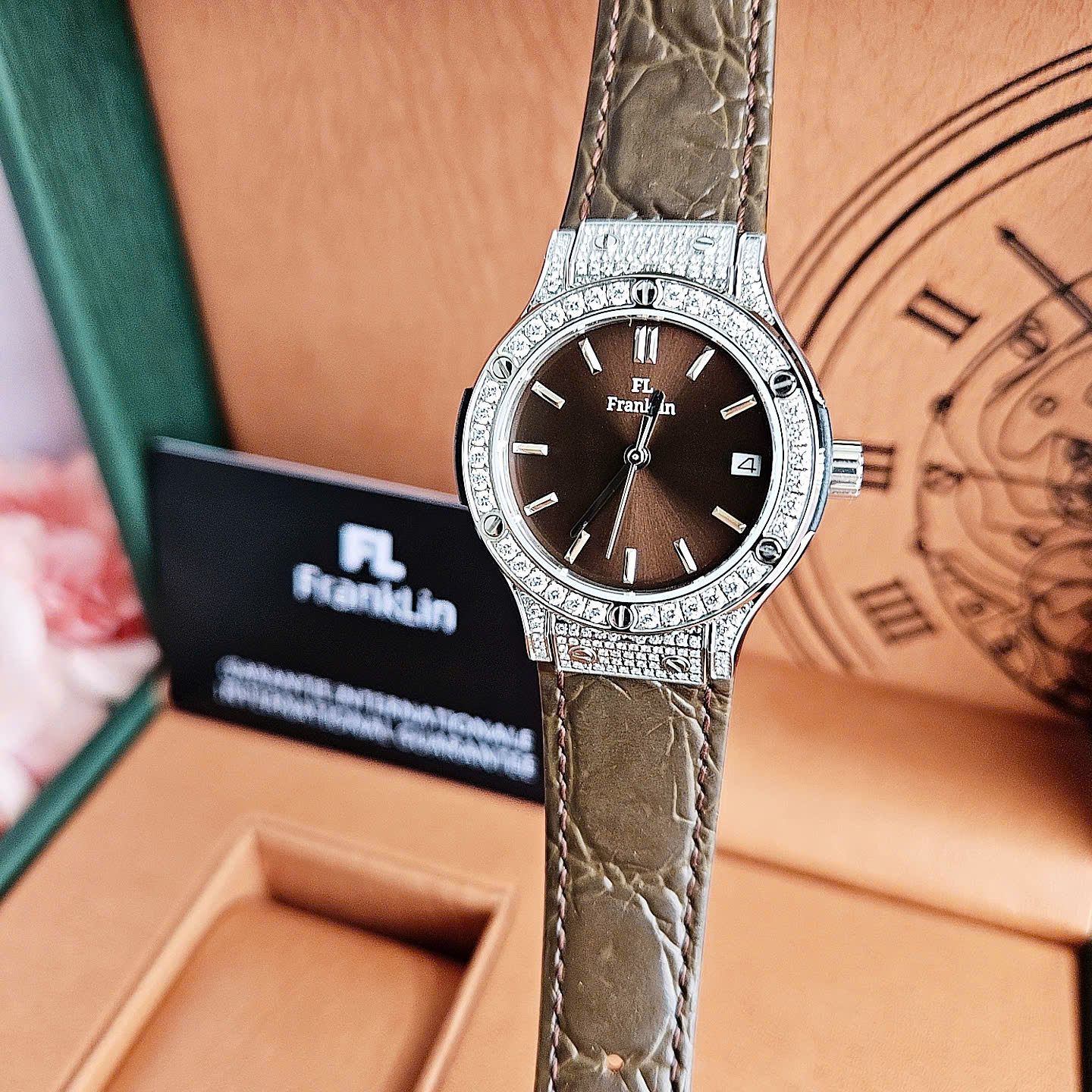 Đồng Hồ Franklin Bộ Sưu Tập Mới 2025 – Siêu Phẩm Tựa Hublot Mặt Khảm Trai Sang Trọng