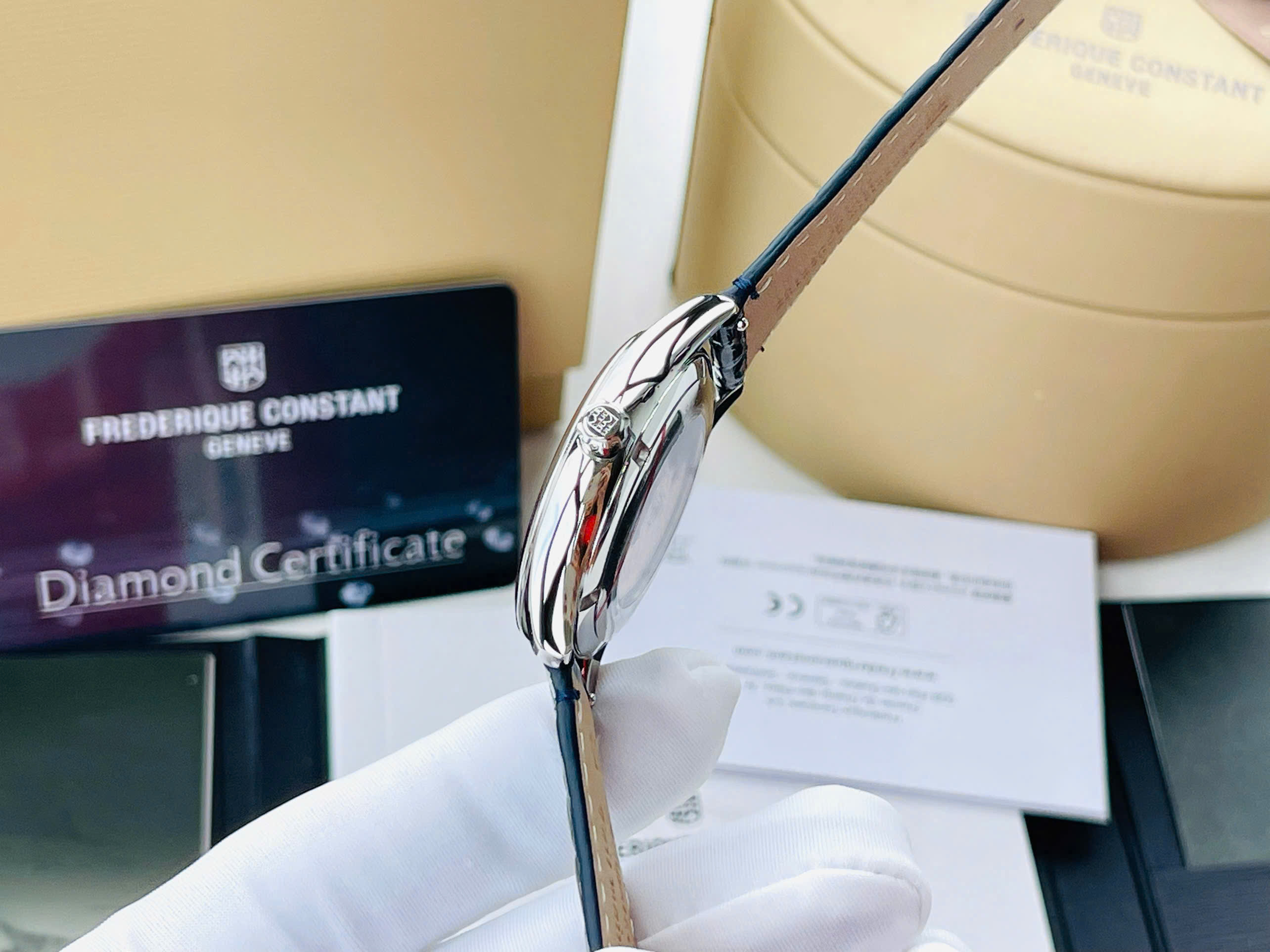 Đồng hồ Frederique Constant FC-310NDHB3B6 – Vẻ đẹp tinh tế đến từ Thụy Sĩ