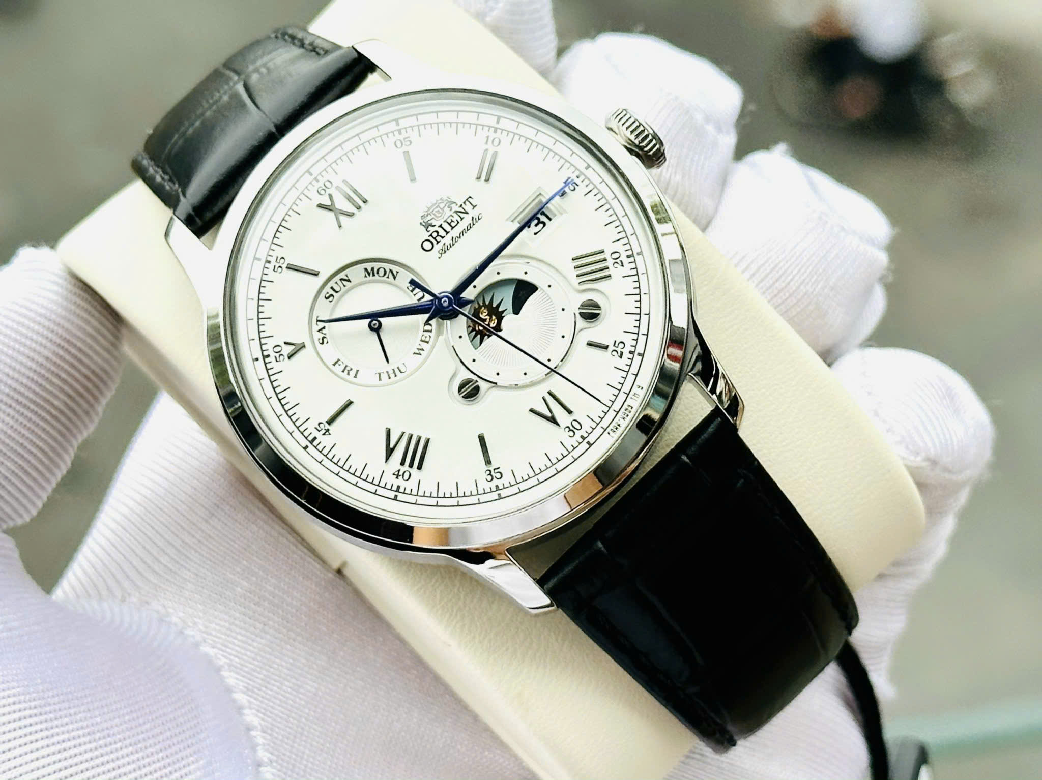 ĐỒNG HỒ ORIENT SUN & MOON CLASSIC RA-AK0802S10B