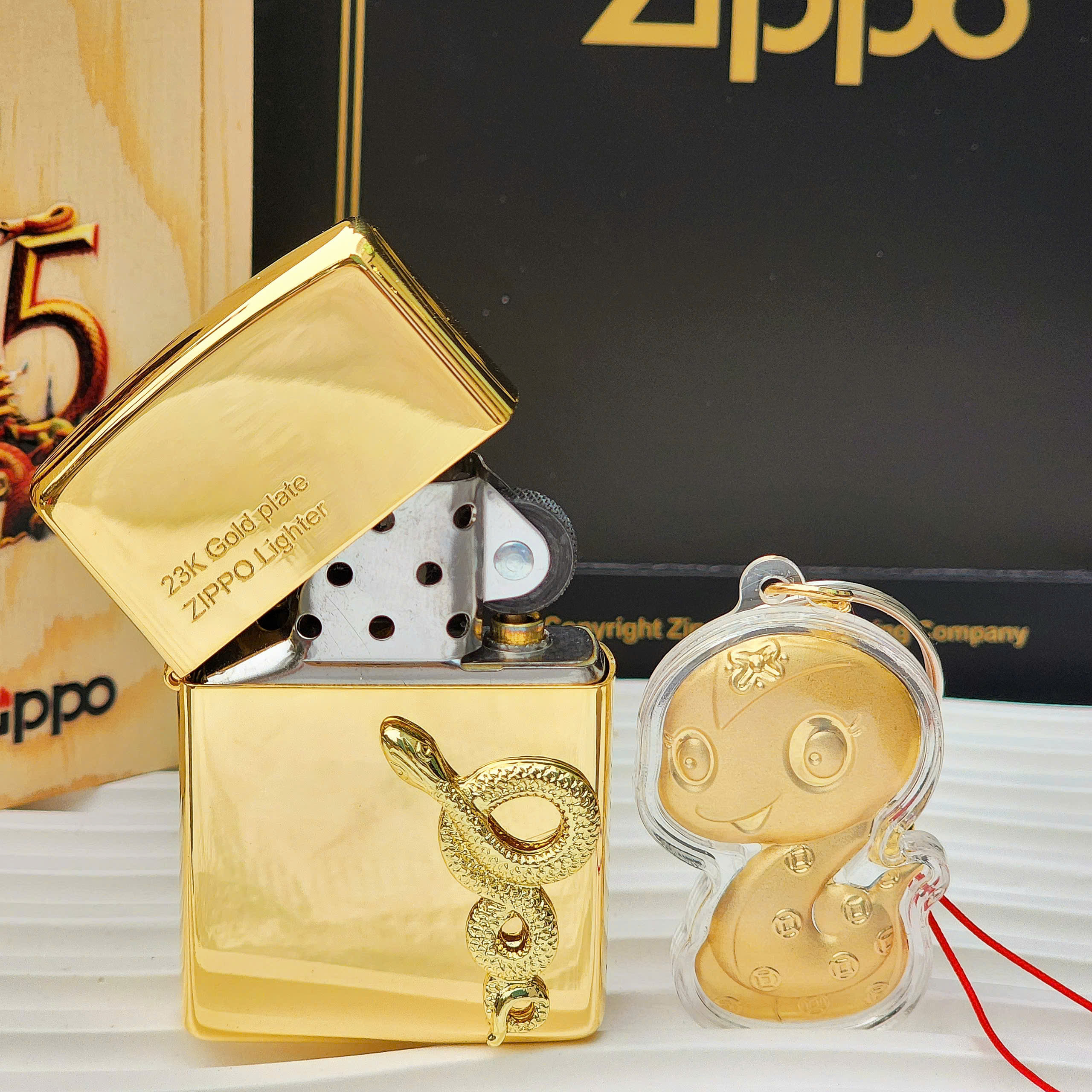Zippo Rắn Mạ Vàng 23K – Tuyệt Phẩm Đón Năm Tỵ 2025 | Bản Giới Hạn Limited