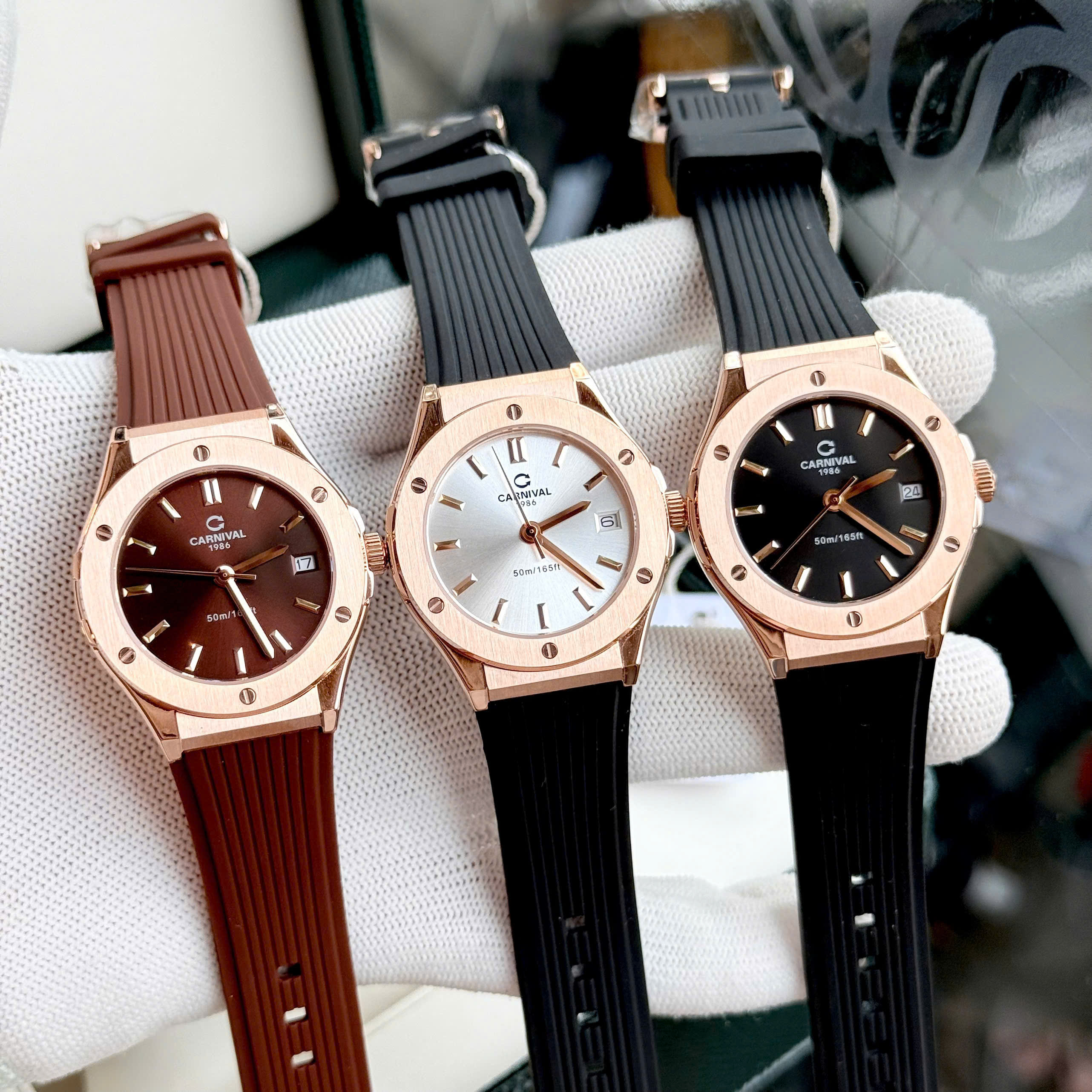 Đồng Hồ Carnival 8168L Nữ Size 32mm – Thiết Kế Hiện Đại, Tôn Lên Vẻ Đẹp Cổ Tay Phái Đẹp