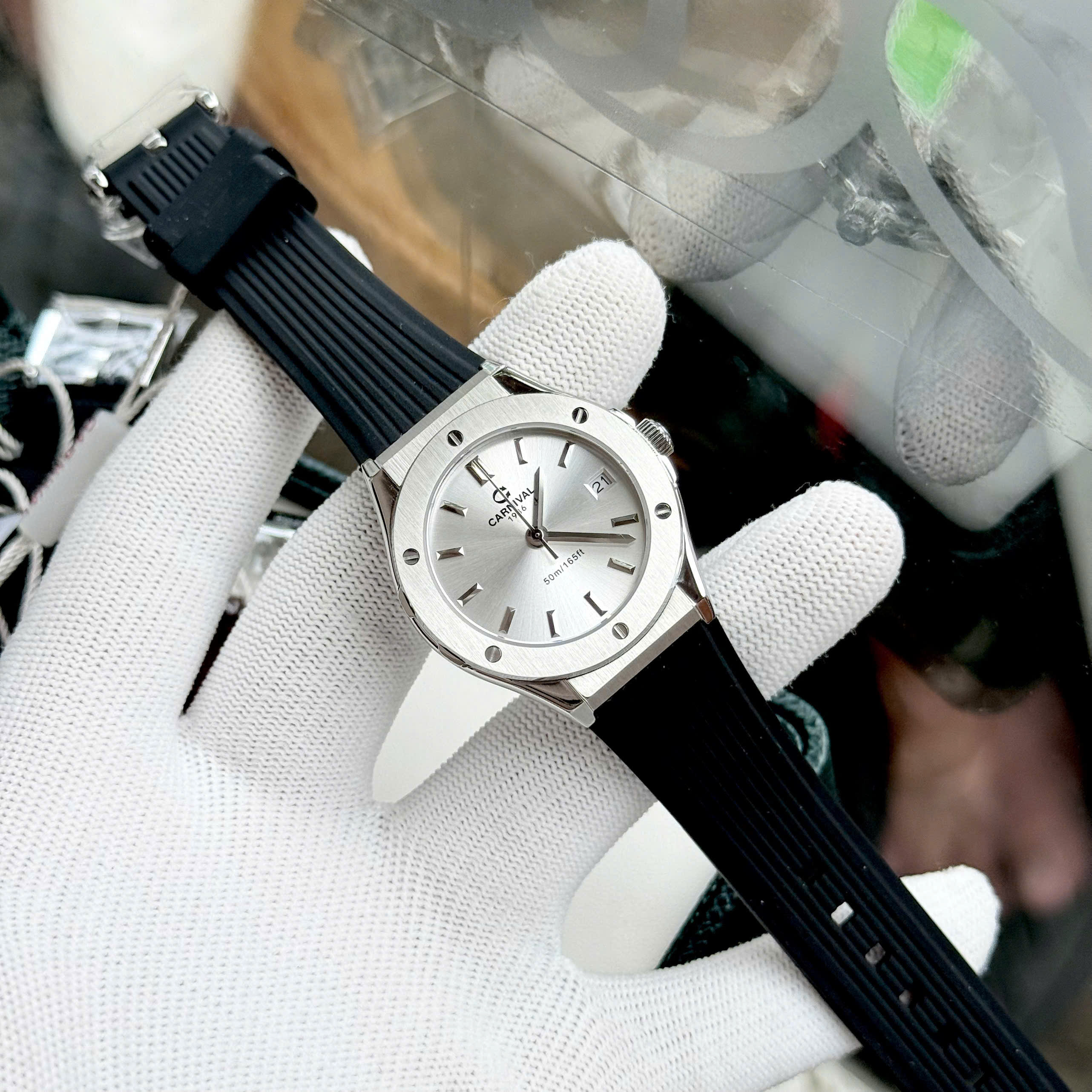 Đồng Hồ Carnival 8168L Nữ Size 32mm – Thiết Kế Hiện Đại, Tôn Lên Vẻ Đẹp Cổ Tay Phái Đẹp