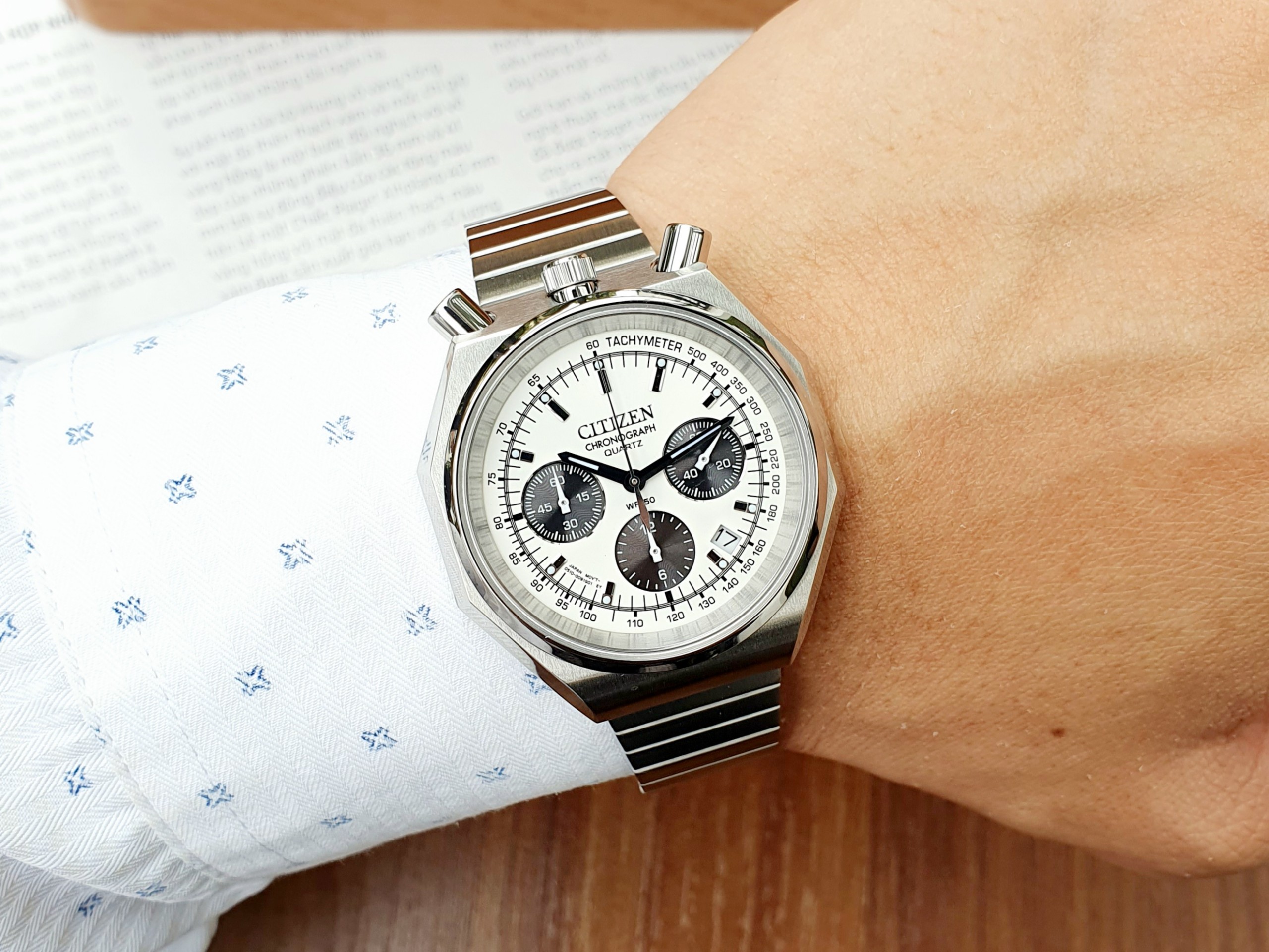 Citizen Tsuno Chronograph AN3700-54A – Siêu Phẩm Độc Lạ Tái Hiện Vẻ Đẹp Của Đồng Hồ Quả Lắc