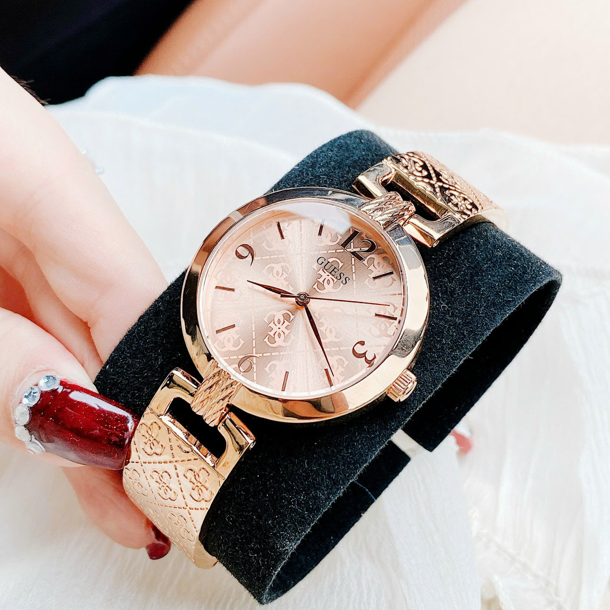 Đồng hồ nữ GUESS Women's G Luxe Gold Plated U1228L3 – Vẻ đẹp thời thượng từ phong cách châu Âu