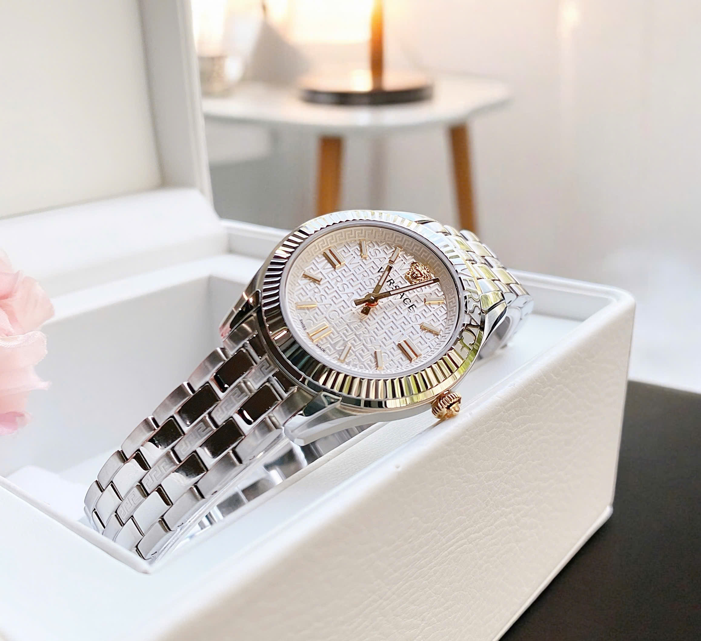 Đồng Hồ Versace Greca Mẫu Mới – Thiết Kế Sang Trọng, Đẳng Cấp Thụy Sĩ