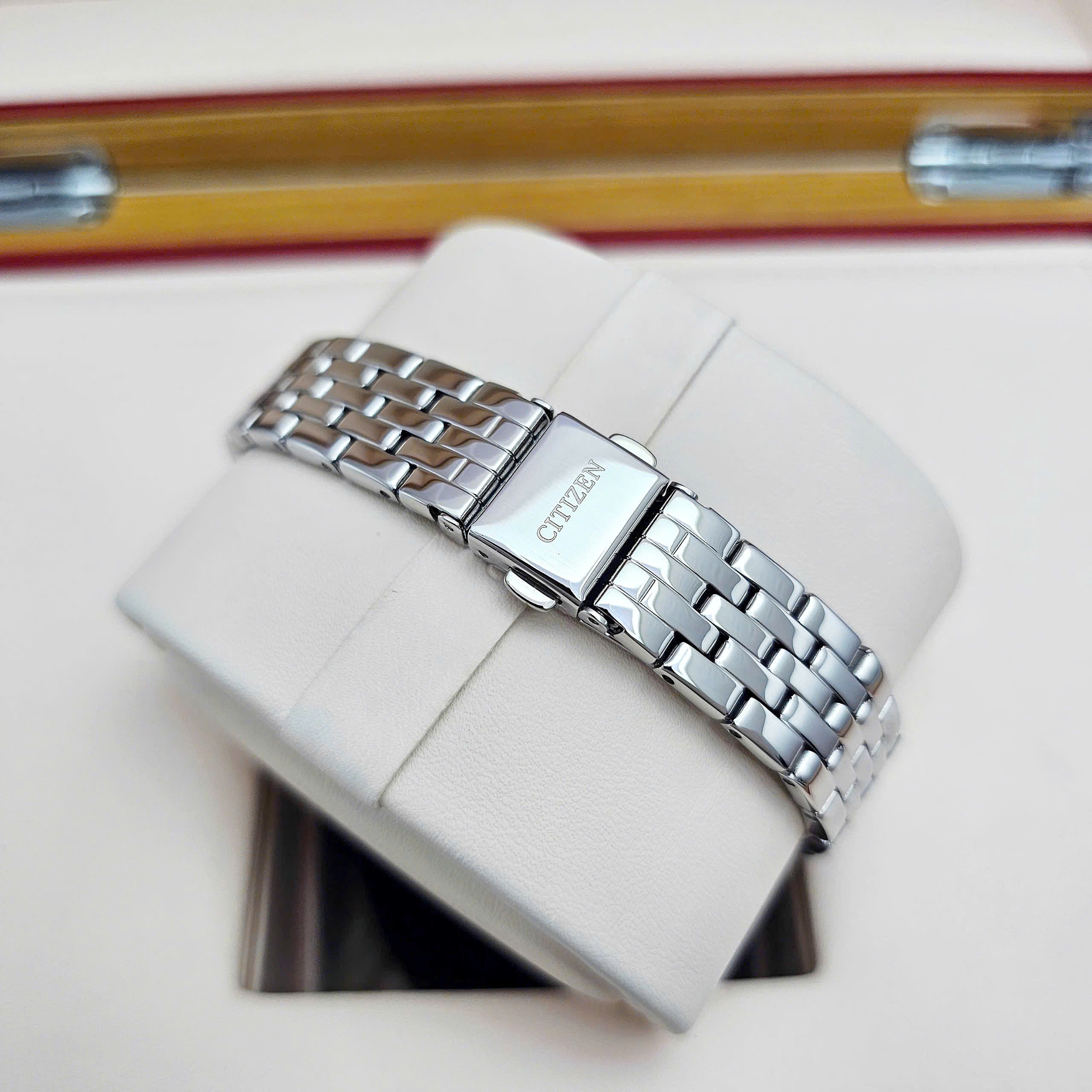 Đồng Hồ Nữ Citizen Quartz Beginning Blue EL3100-55N – Vẻ Đẹp Hoàn Mỹ Dành Cho Quý Cô Sành Điệu
