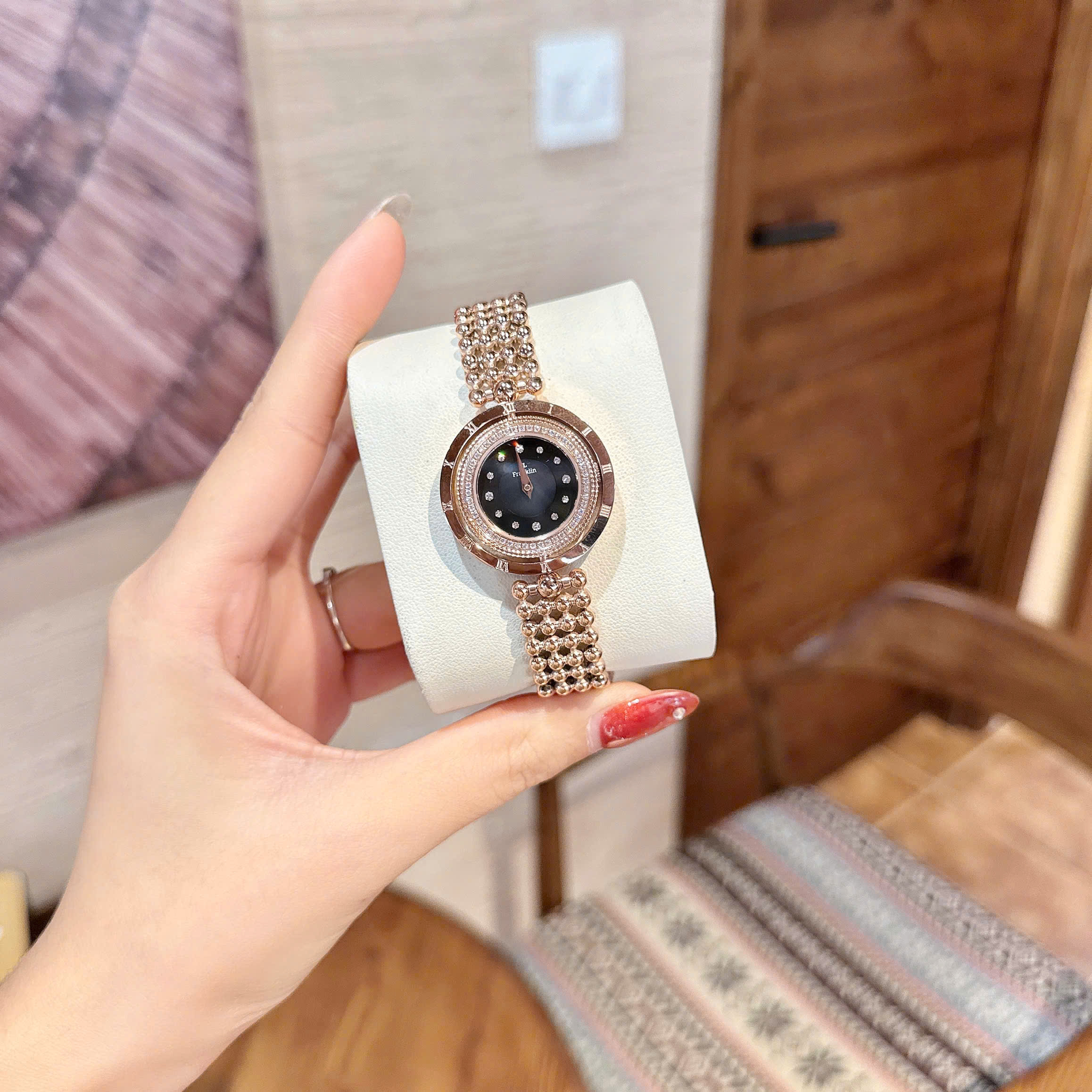 Đồng hồ Franklin FL5488 phiên bản EON xoay – Màu rose mặt đen mới nhất, thiết kế đẹp vượt thời gian