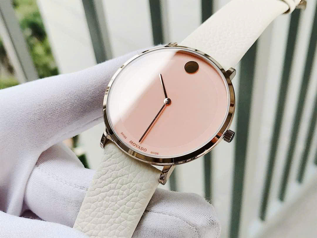 Đồng Hồ Nữ Movado Modern 47 0607388 – Mặt Hồng Phấn, Dây Trắng Ngà Tinh Tế