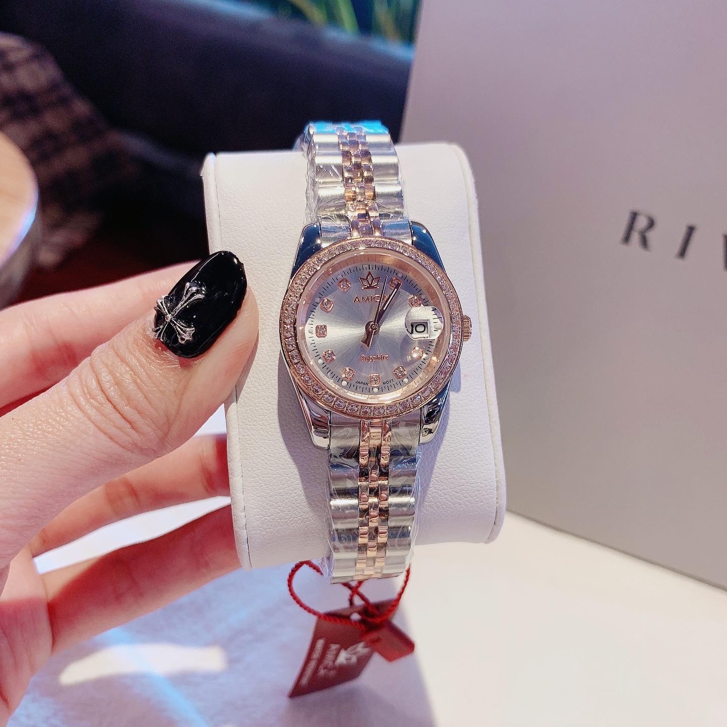 Đồng Hồ AMICA for woman Thiết kế kinh điển Rolex, Quai kim loại demi Kính sapphire nhiều màu