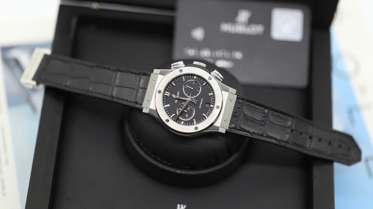 Hublot Classic Fusion Chronograph Black 42mm – Lướt Fullset 2021