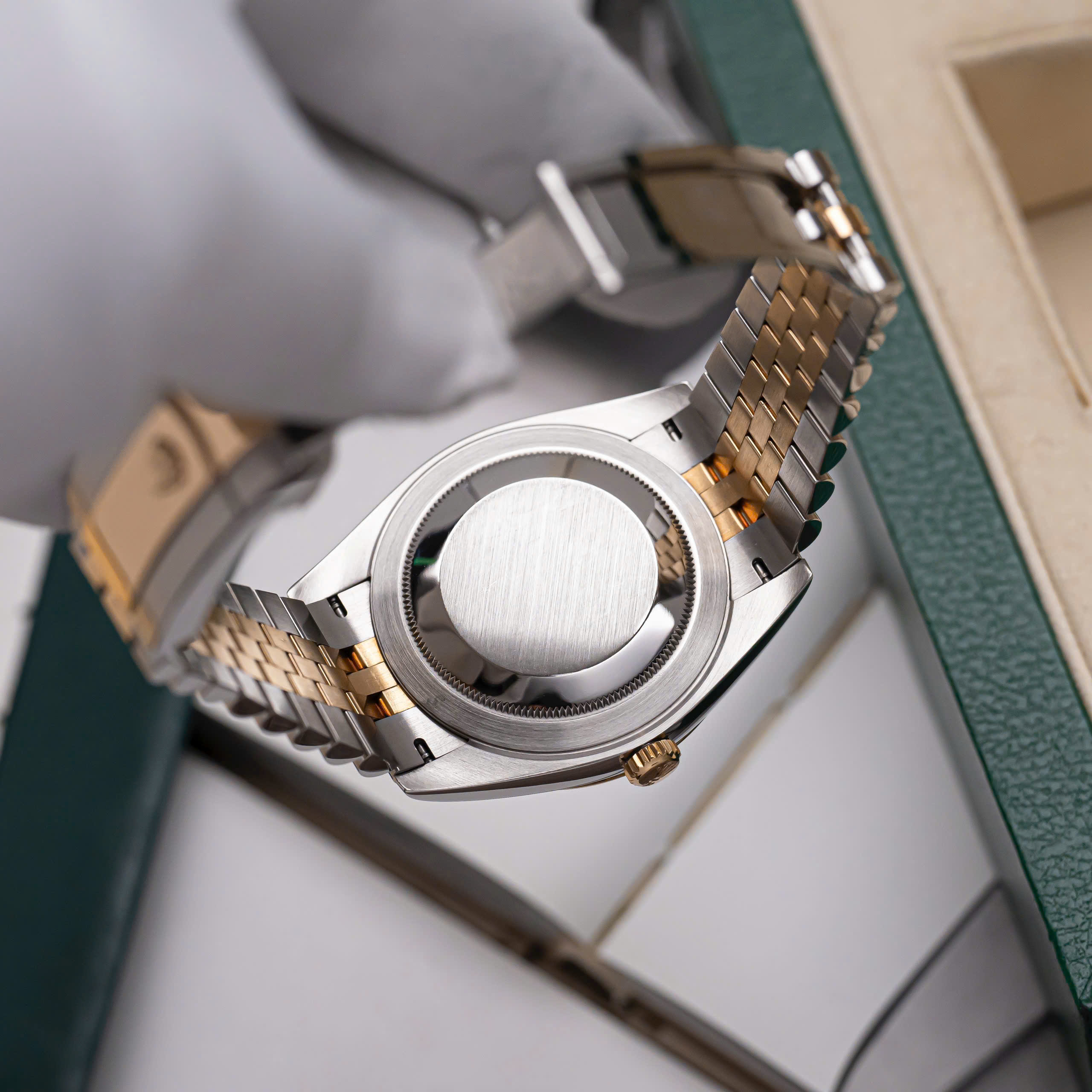 Đồng hồ Rolex Datejust 126333 Champagne Dial – Đỉnh Cao Của Sự Thanh Lịch
