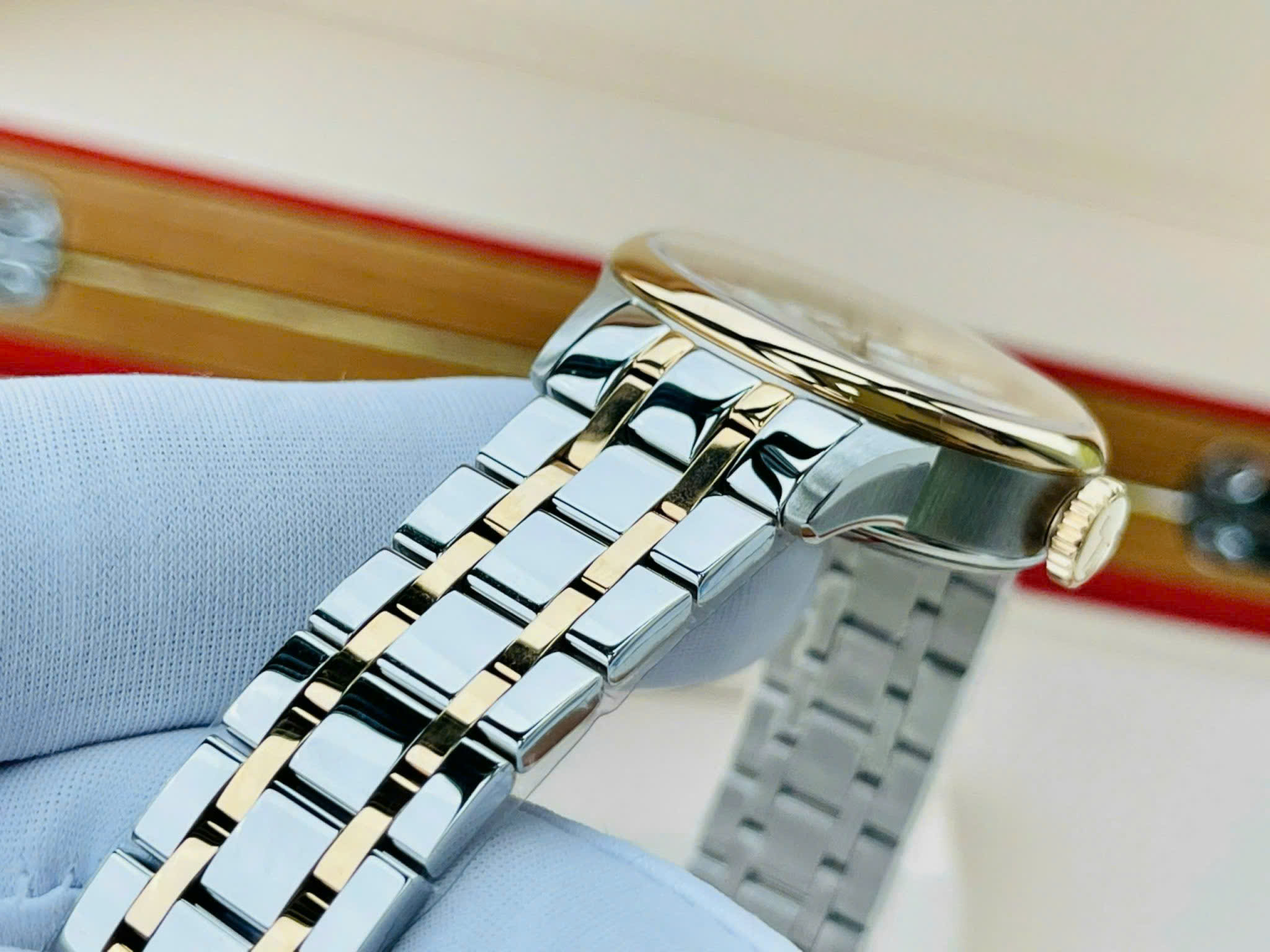 Đồng Hồ Tissot Chemin Des Tourelles Helvetic Pride Special Edition – Cặp Đôi Đẳng Cấp Với Thiết Kế Lịch Sử Tinh Tế