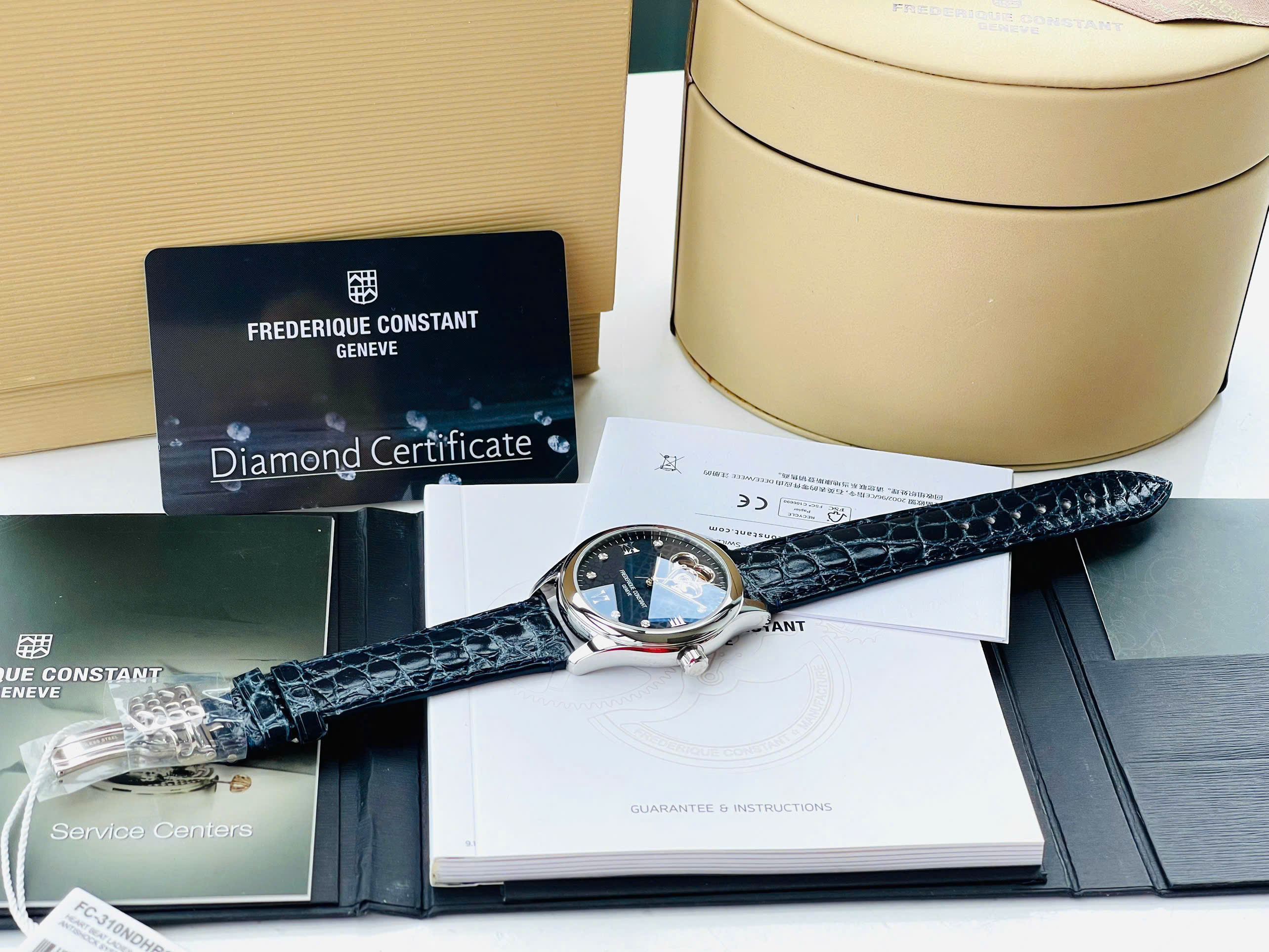 Đồng hồ Frederique Constant FC-310NDHB3B6 – Vẻ đẹp tinh tế đến từ Thụy Sĩ