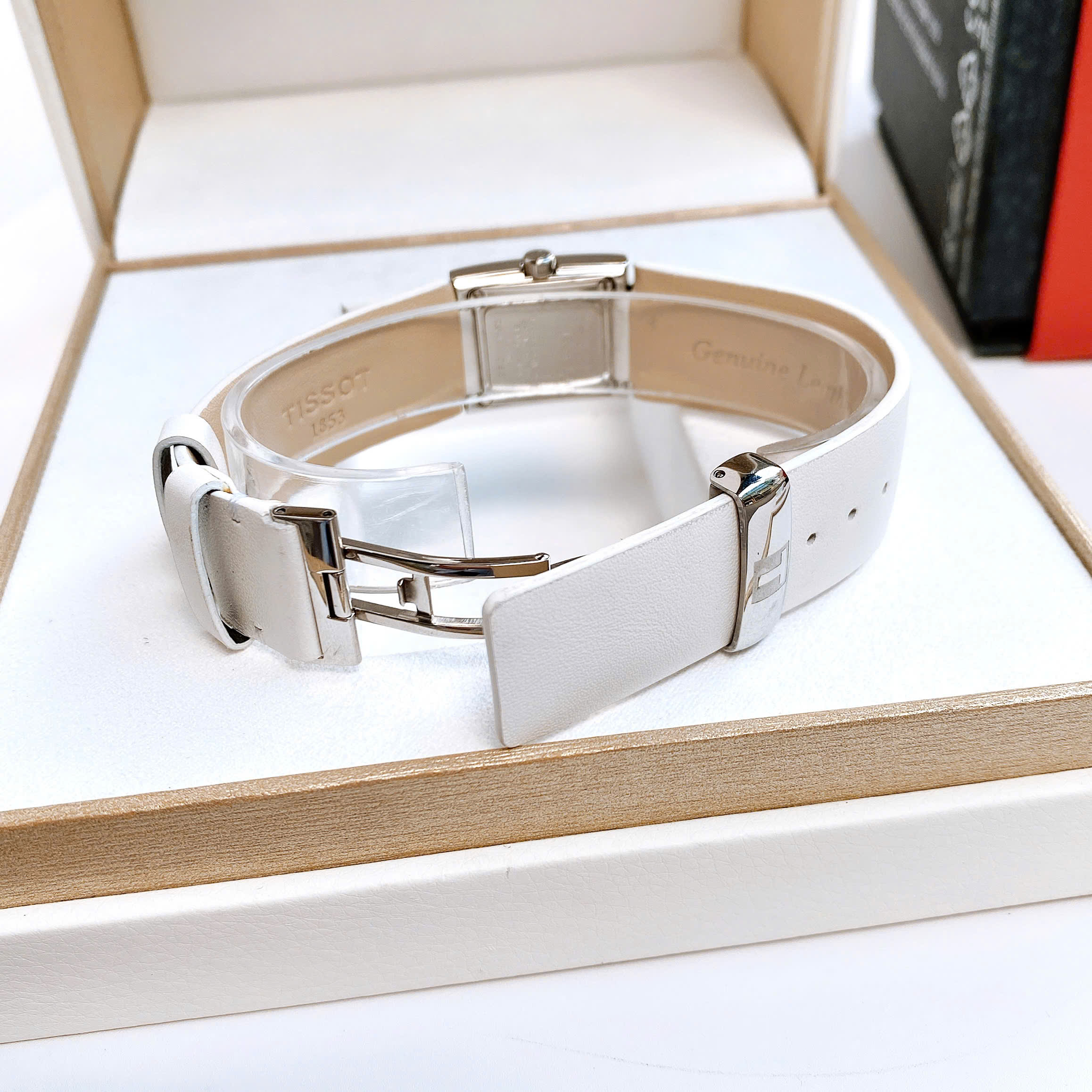 Đồng hồ Tissot Women's T-Trend Quartz – Thanh lịch và hiện đại cho phái đẹp T63.1.155.31