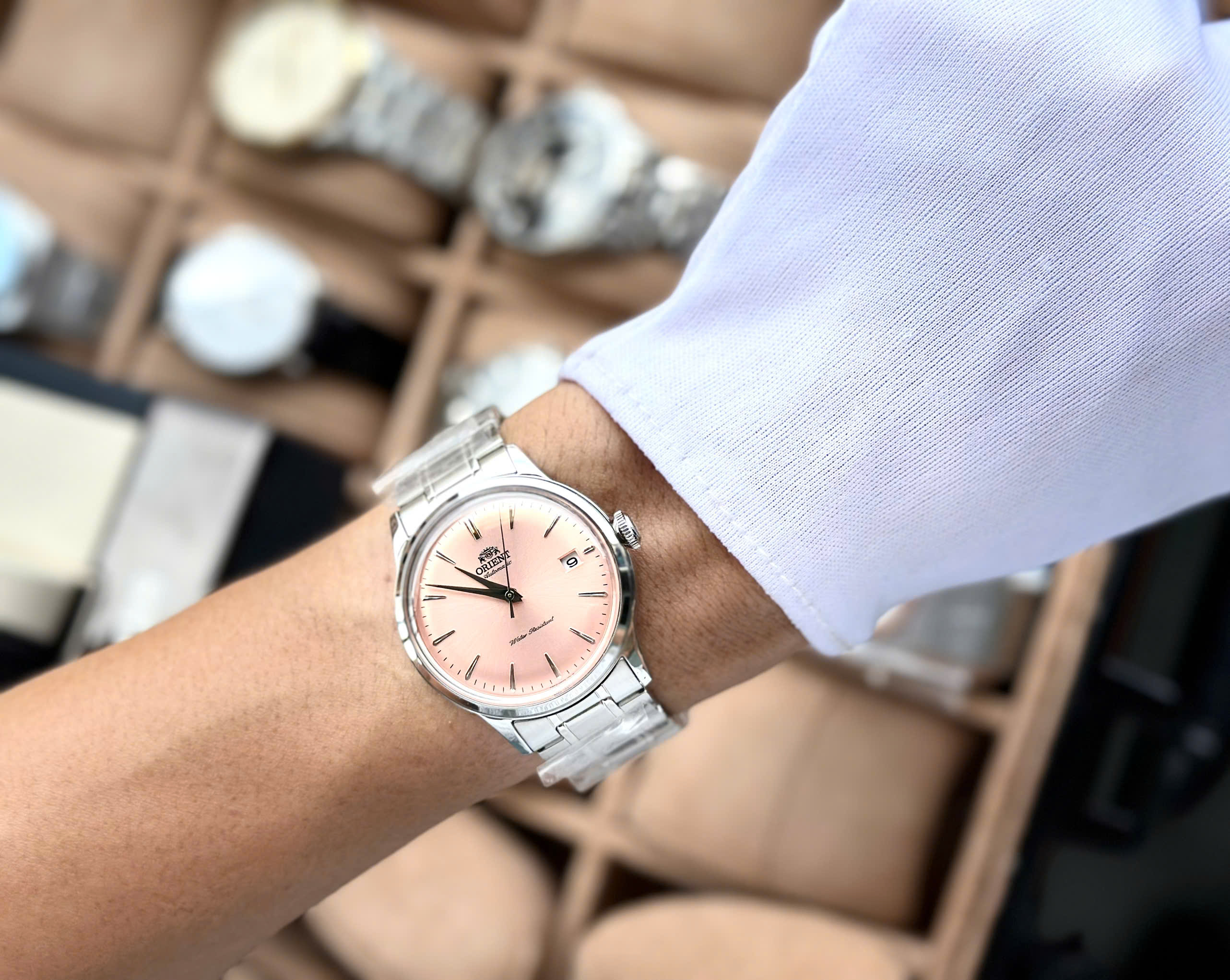 Đồng hồ Orient Bambino RA-AC0M11Y30B – Vẻ đẹp cổ điển dành cho cổ tay nhỏ