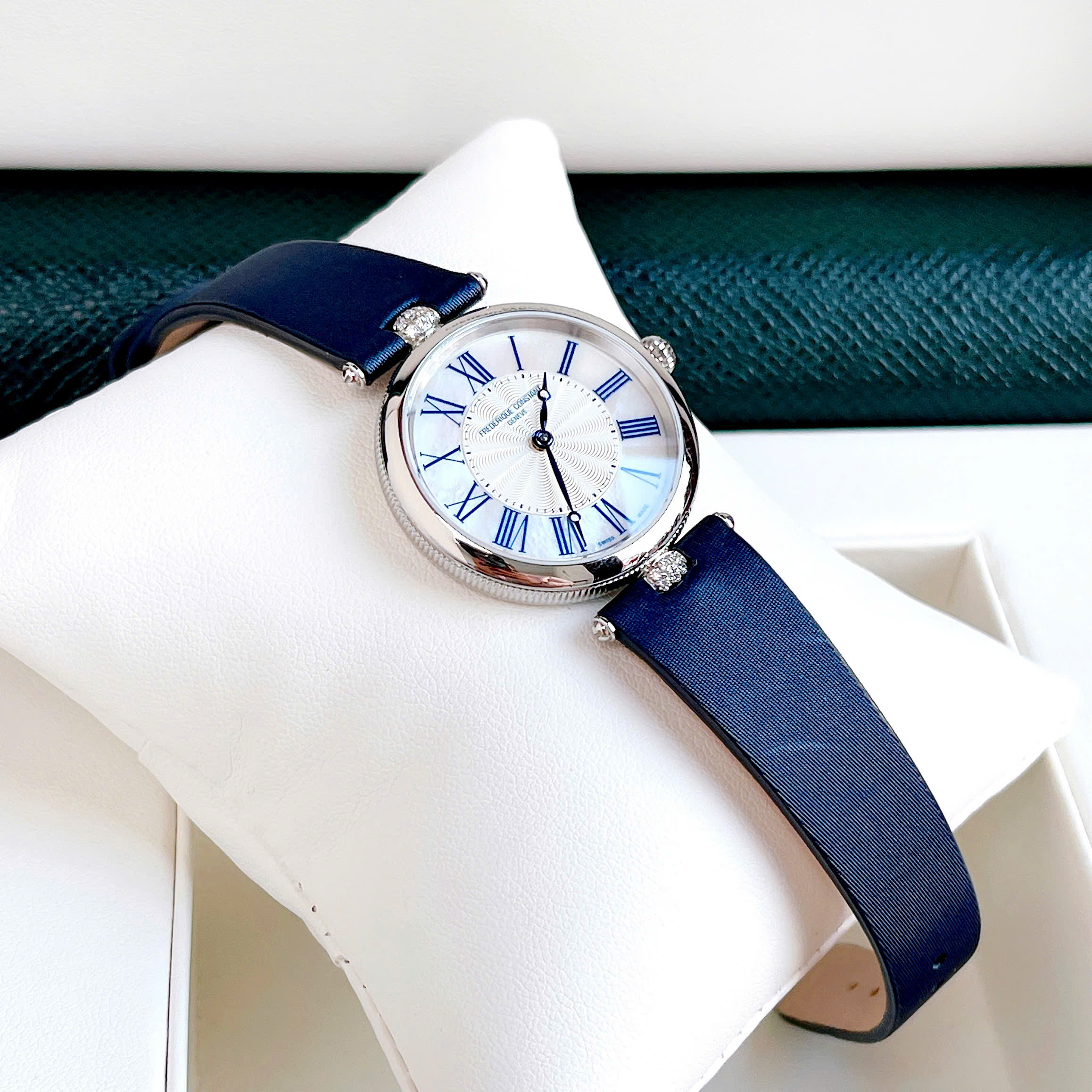 Đồng Hồ Nữ Frederique Constant Classics Art FC-200MPWN2AR2D6 Màu Xanh Trắng