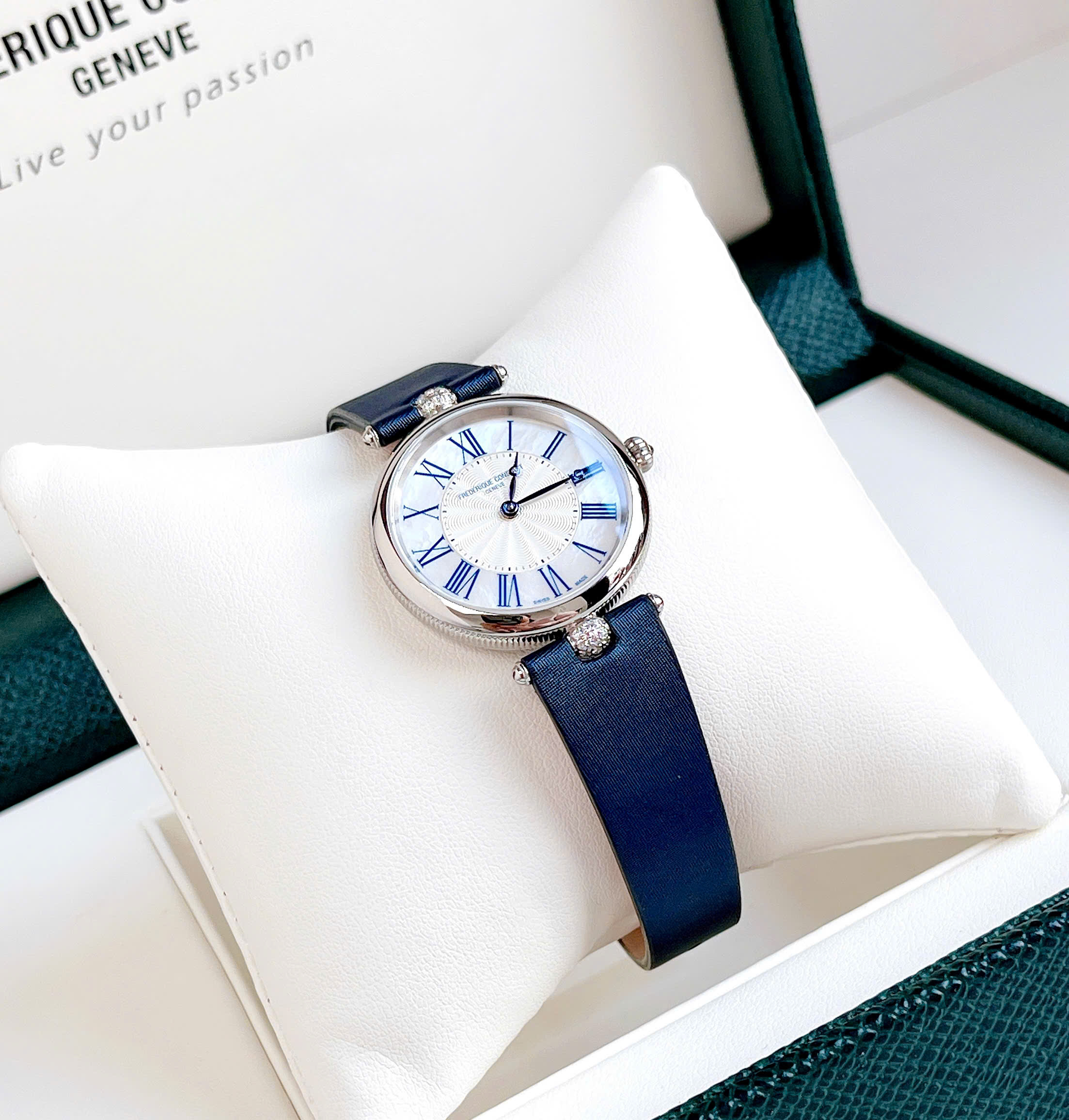 Đồng Hồ Nữ Frederique Constant Classics Art FC-200MPWN2AR2D6 Màu Xanh Trắng
