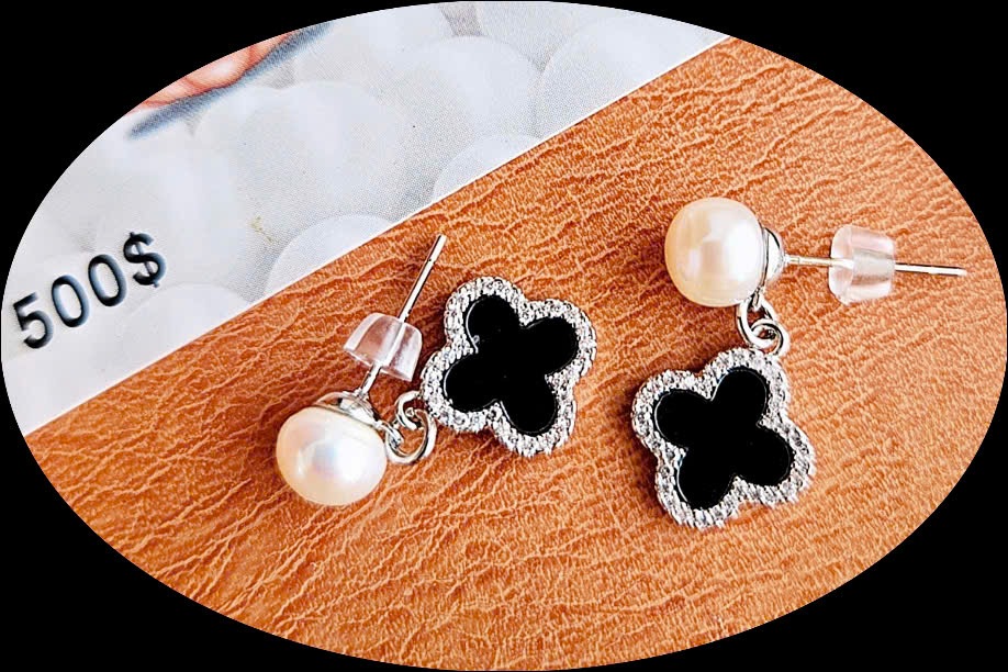 Đồng hồ Franklin FL9099 – Kiểu dáng trendy, tặng kèm dây KL và hoa tai ngọc trai thật