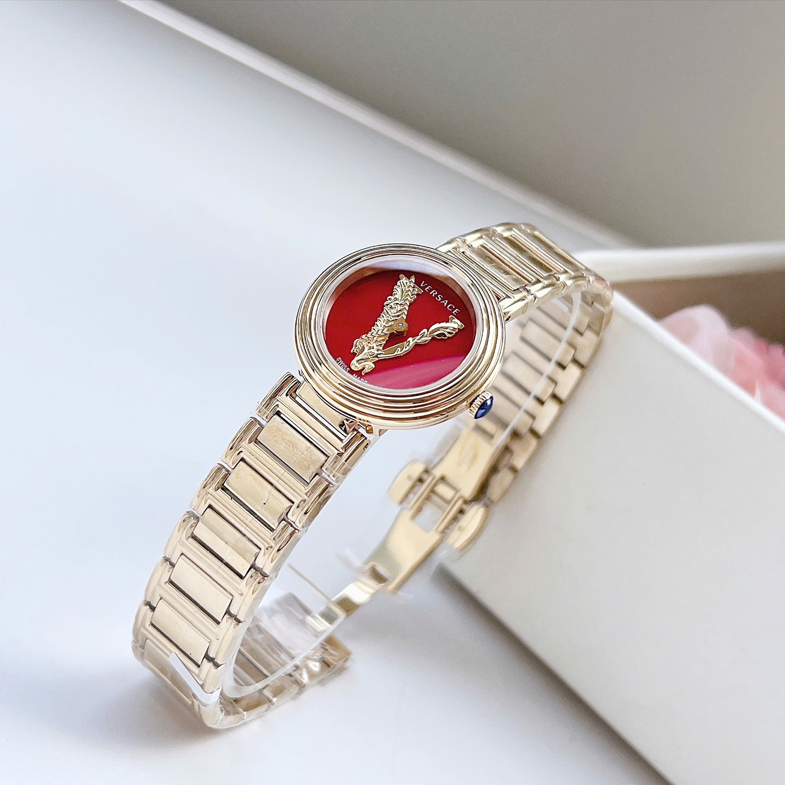 Đồng hồ Versace Virtus Duo – Thiết kế nhỏ gọn, sang trọng, đổi dây cực linh hoạt