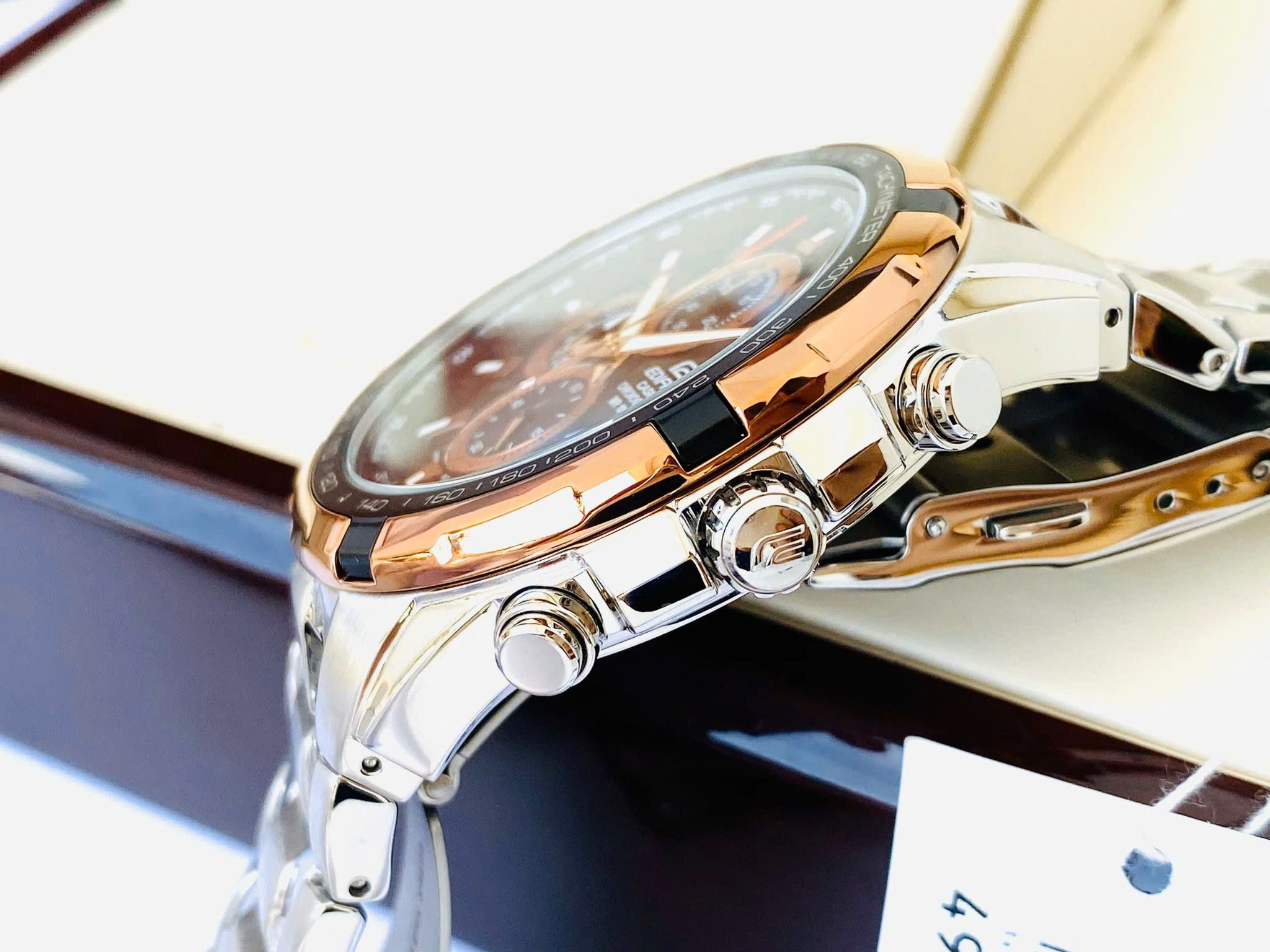 Đồng hồ Casio EF-539D-1A5V – Siêu phẩm Edifice đầy nam tính, bền bỉ và đậm chất thể thao