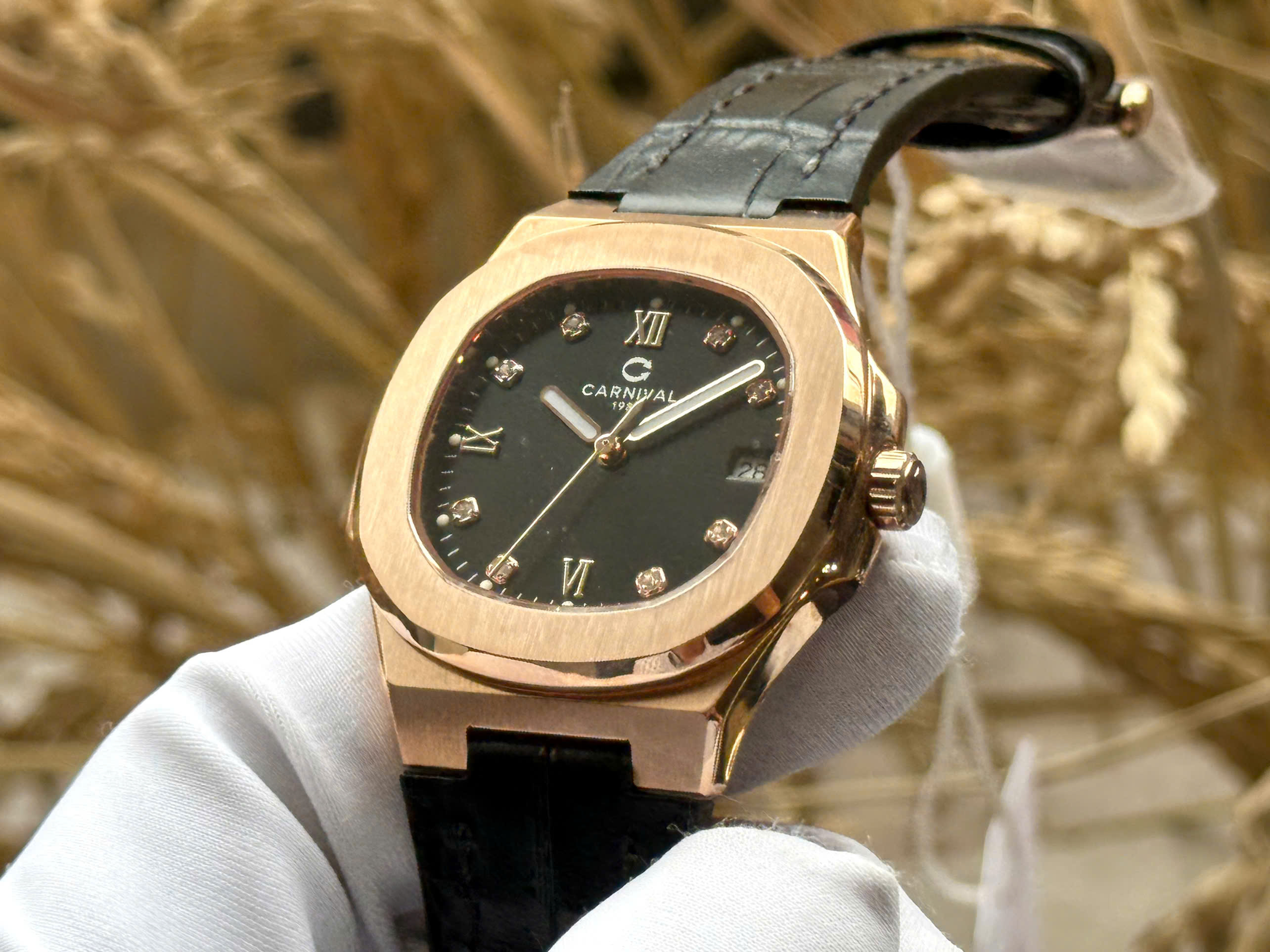 Carnival 8160L – Siêu phẩm đồng hồ nữ 2025 lấy cảm hứng từ Patek Philippe, sang trọng không kém tiền tỷ