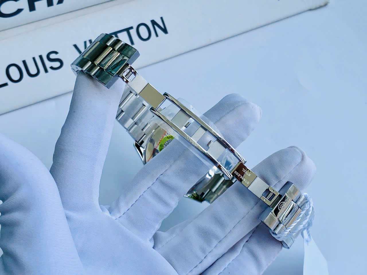 Đồng hồ Movado Junior Sport 0605746 Dành Cho Nam – Đẳng Cấp Tối Giản Làm Nên Tinh Hoa Thương Hiệu