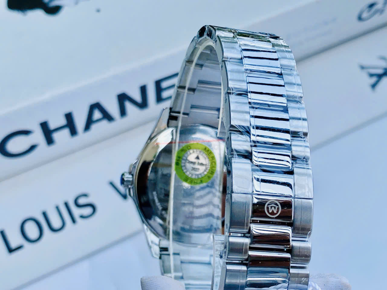 Đồng hồ Movado Junior Sport 0605746 Dành Cho Nam – Đẳng Cấp Tối Giản Làm Nên Tinh Hoa Thương Hiệu